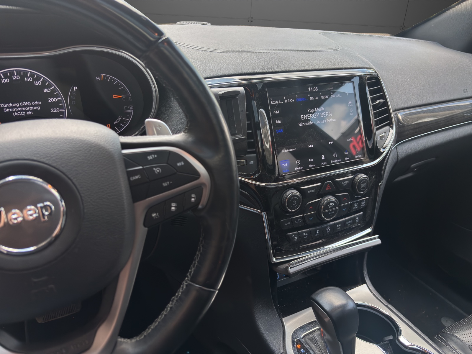JEEP Grand Cherokee 3.0 CRD Overland Automatic-image-5