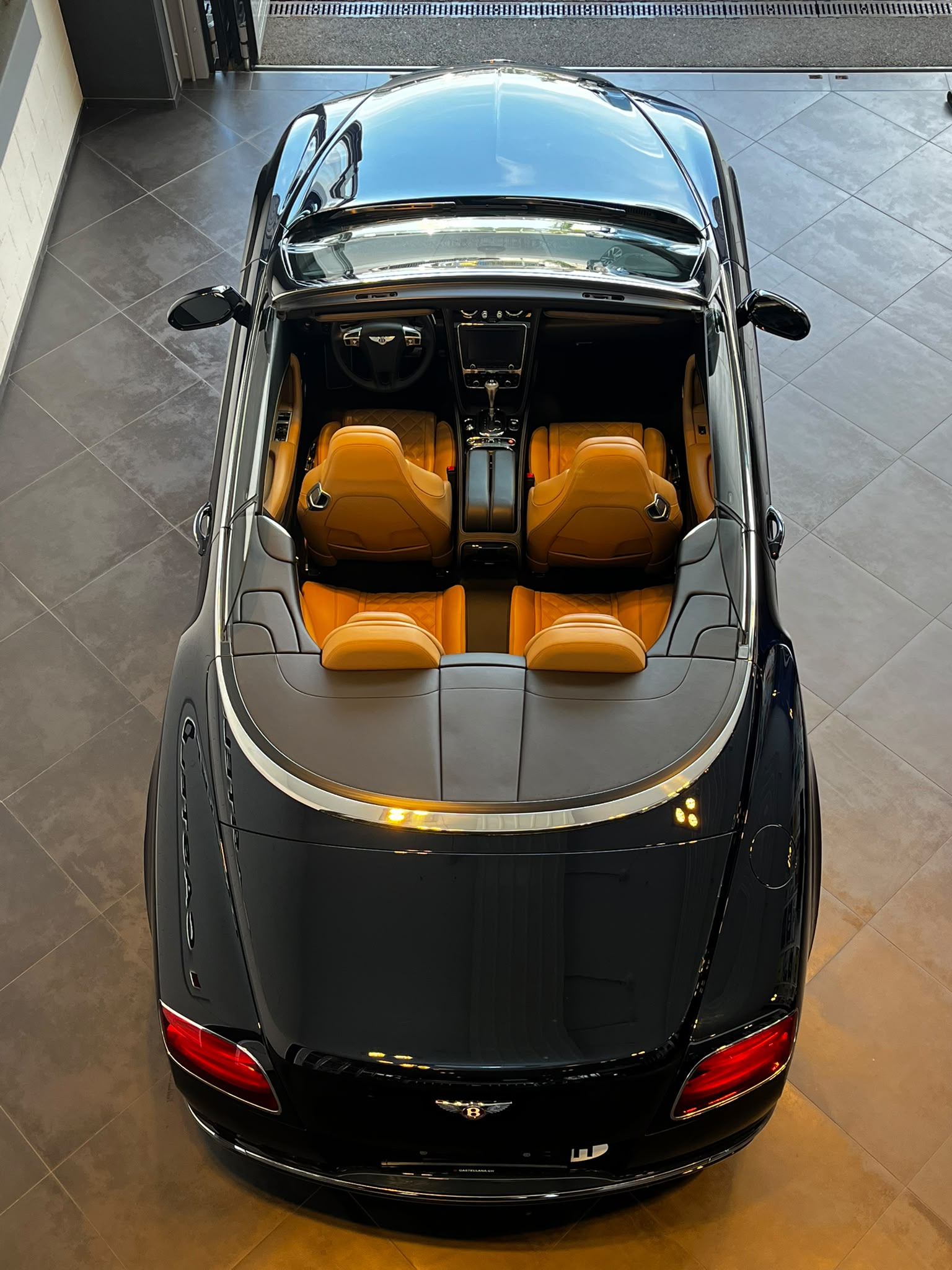 BENTLEY Continental GTC 4.0 V8 S-image-9