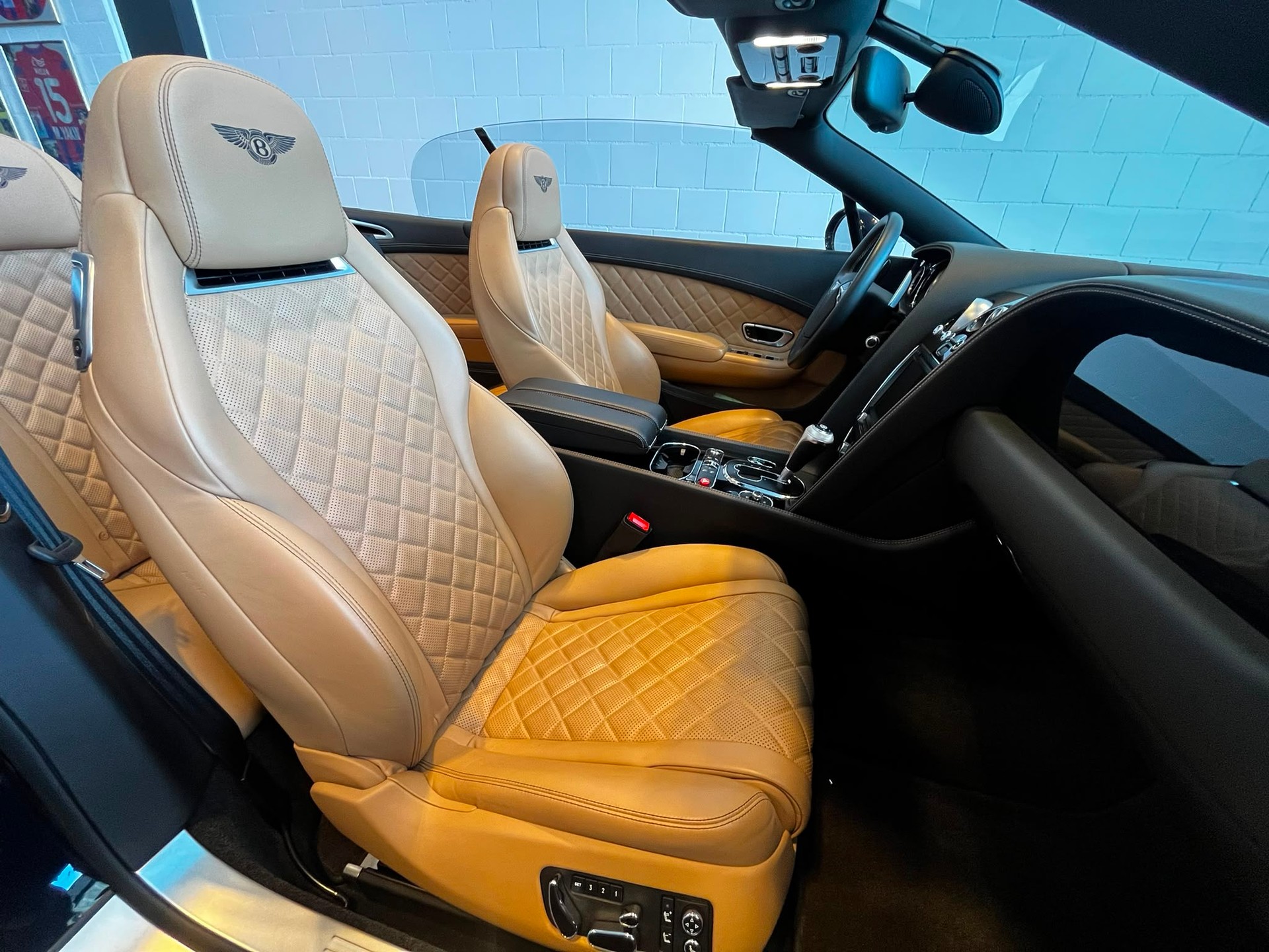 BENTLEY Continental GTC 4.0 V8 S-image-16