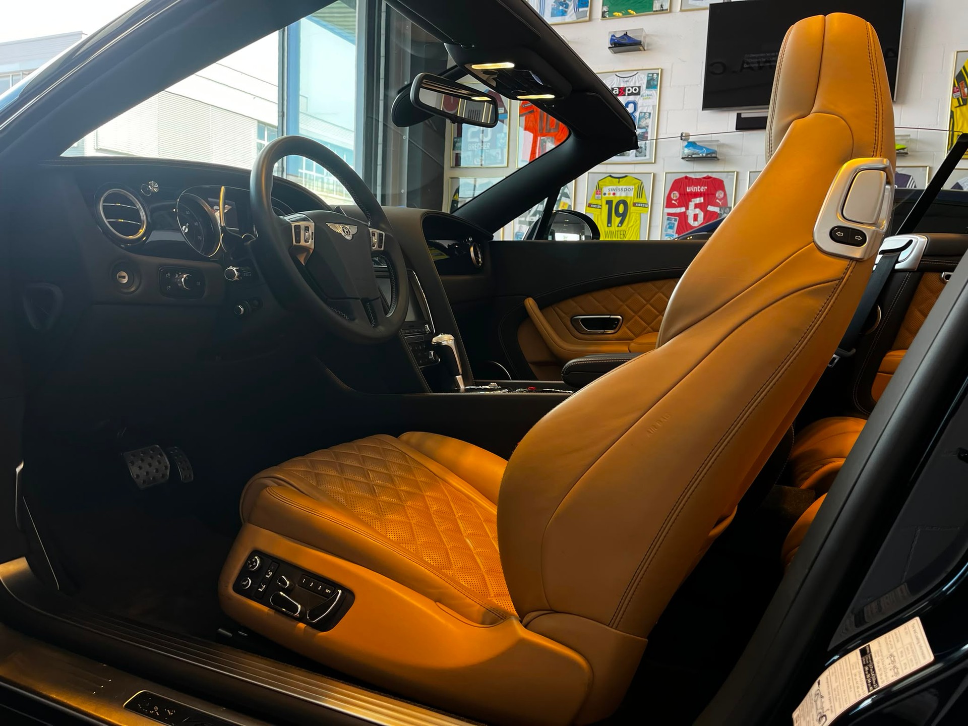 BENTLEY Continental GTC 4.0 V8 S-image-11