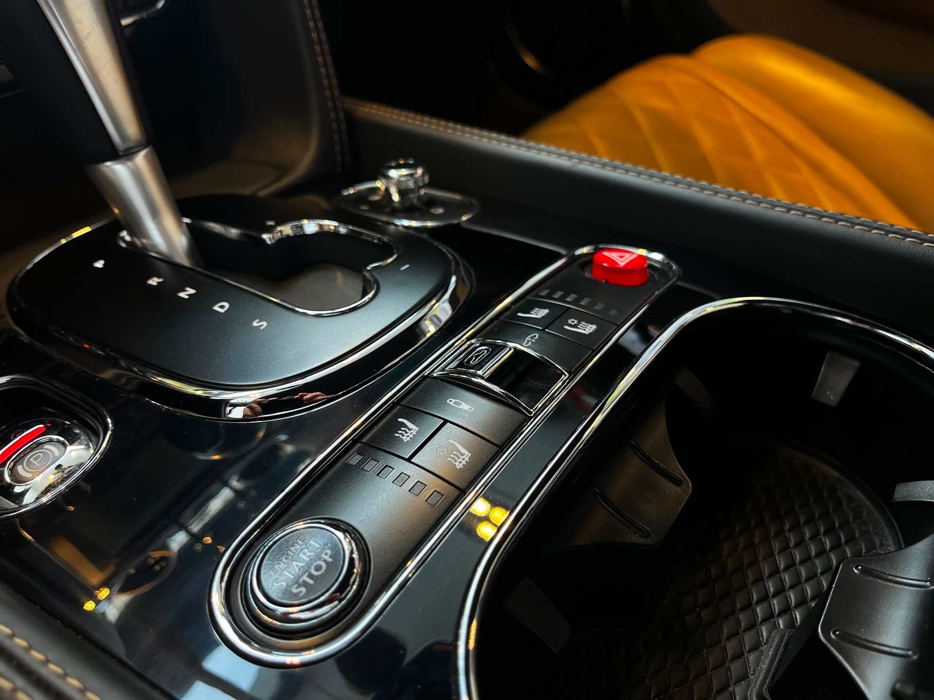 BENTLEY Continental GTC 4.0 V8 S-image-21