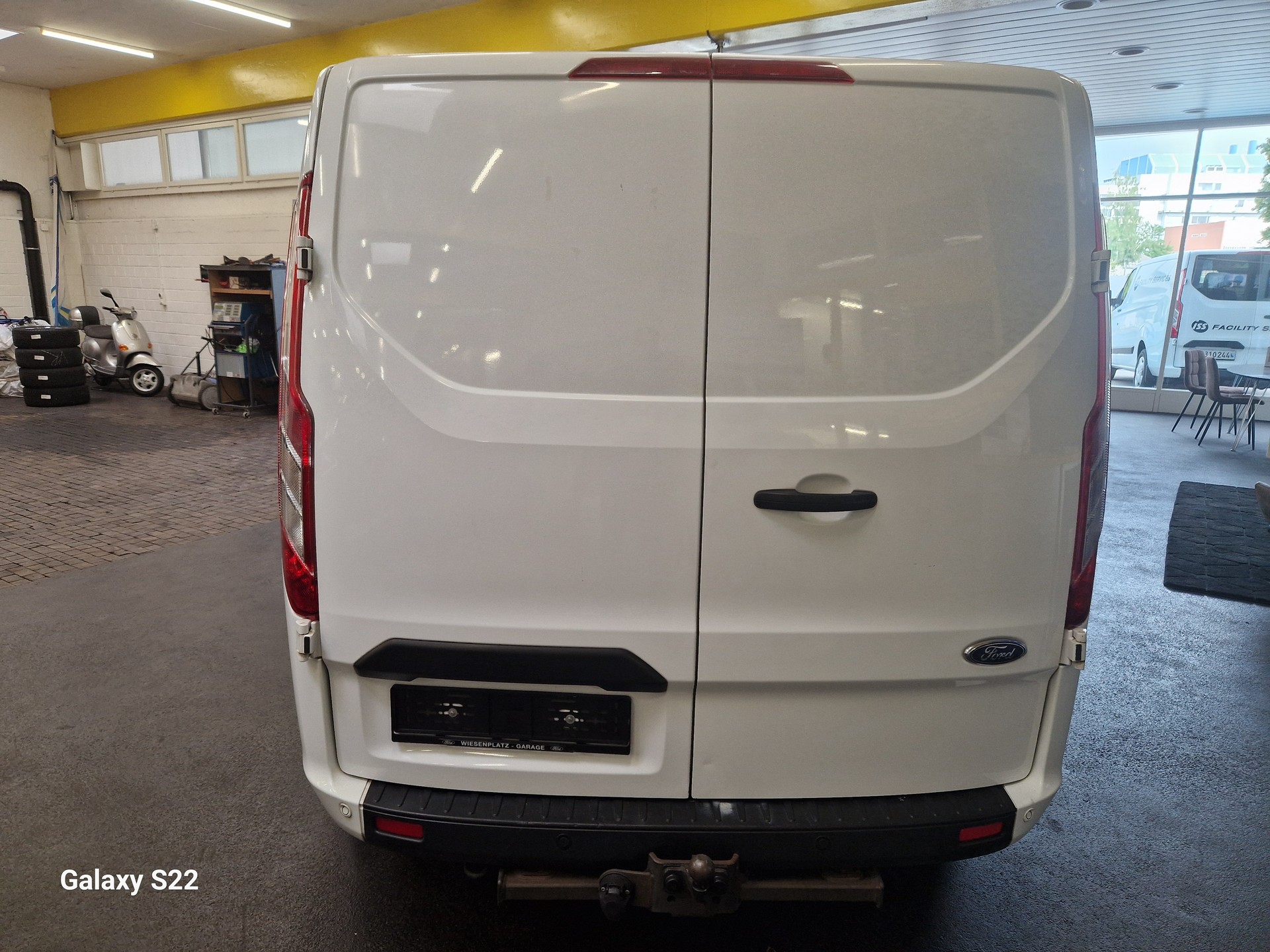 FORD Transit Custom Van 320 L1H1 Limited HEV1-image-3