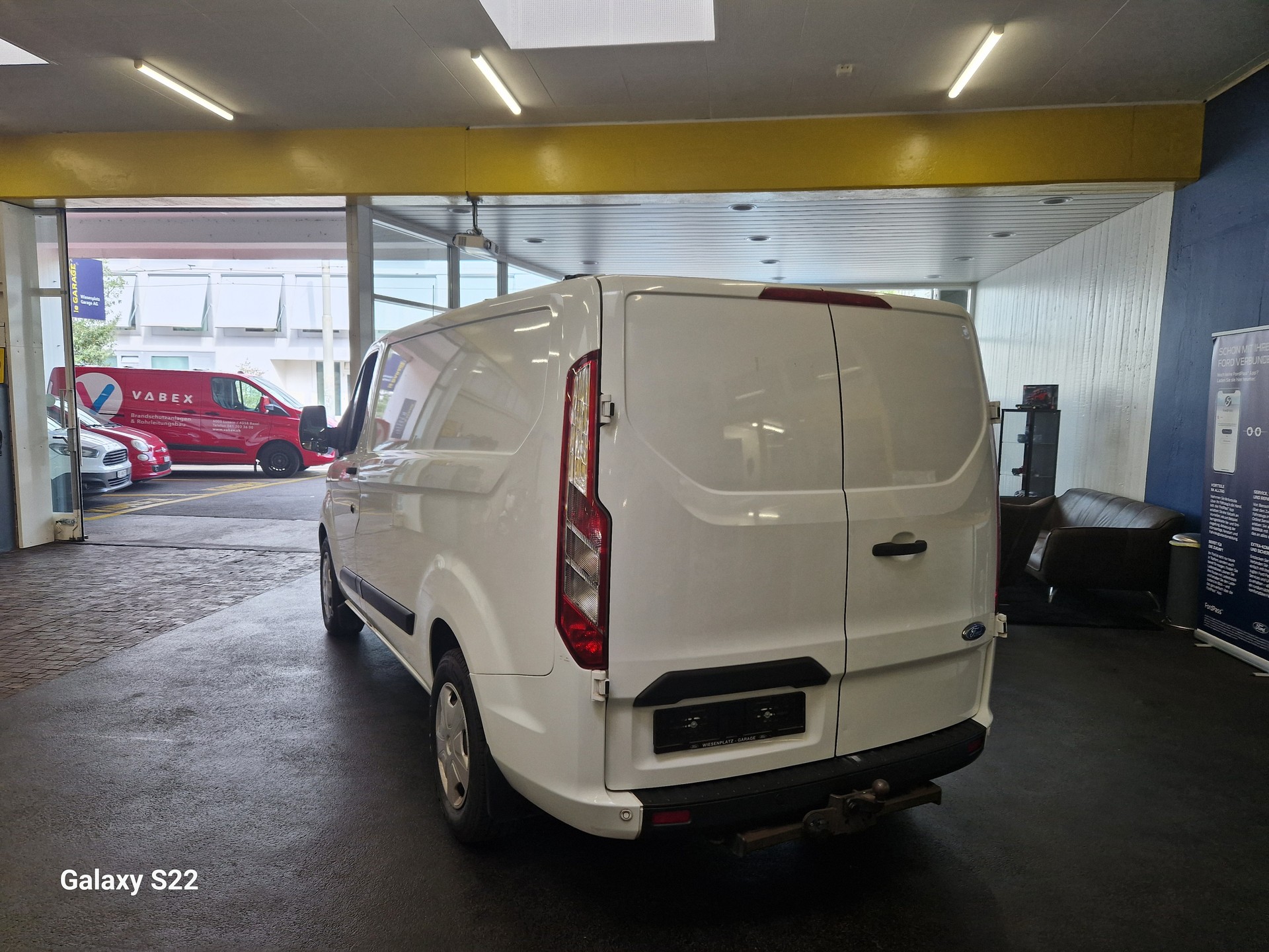FORD Transit Custom Van 320 L1H1 Limited HEV1-image-2