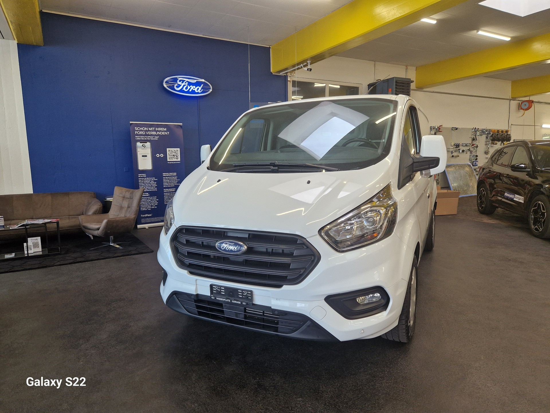 FORD Transit Custom Van 320 L1H1 Limited HEV1-image-0