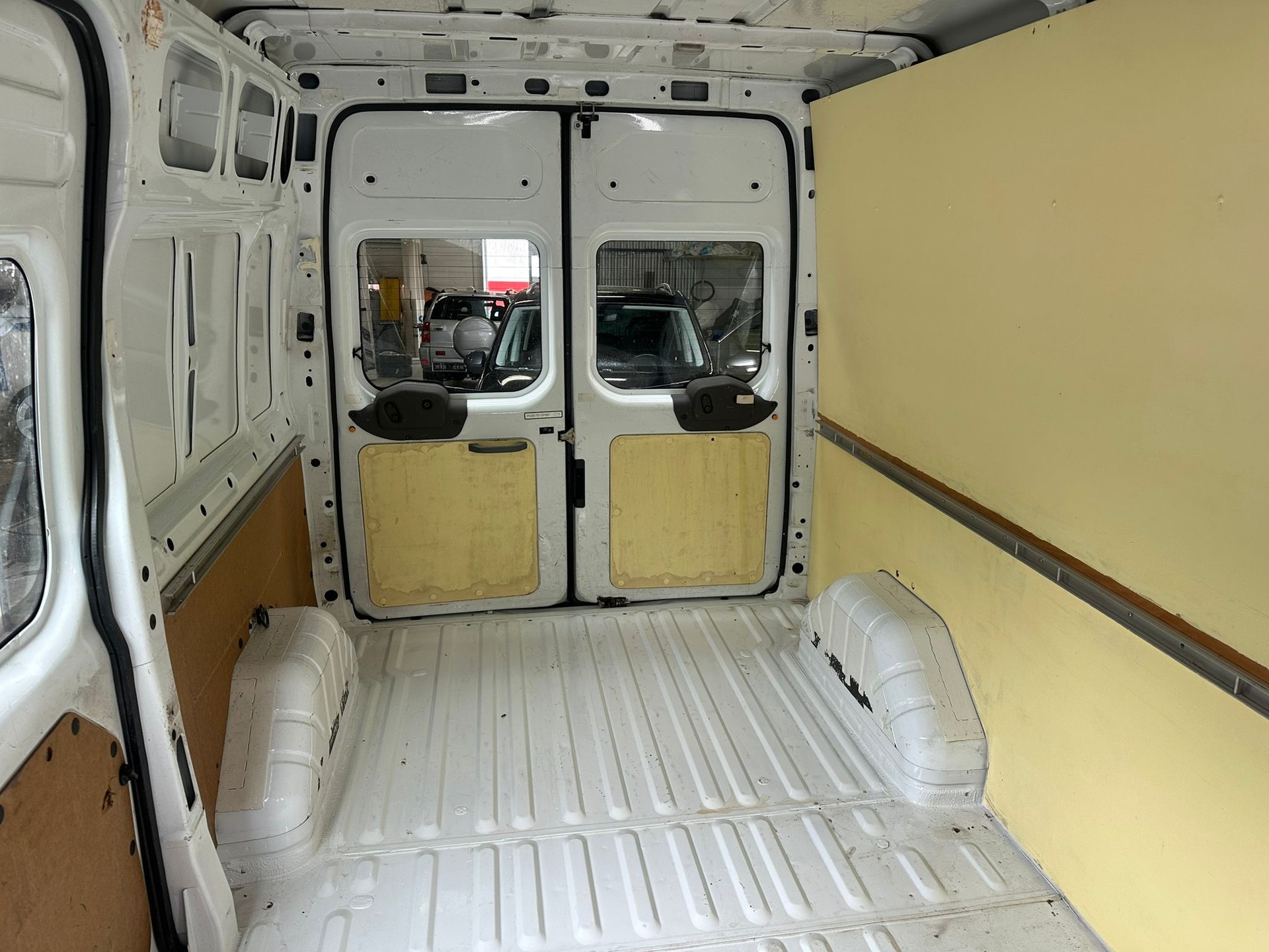 FORD Transit 2.2 TDCi 300 M Trend-image-11