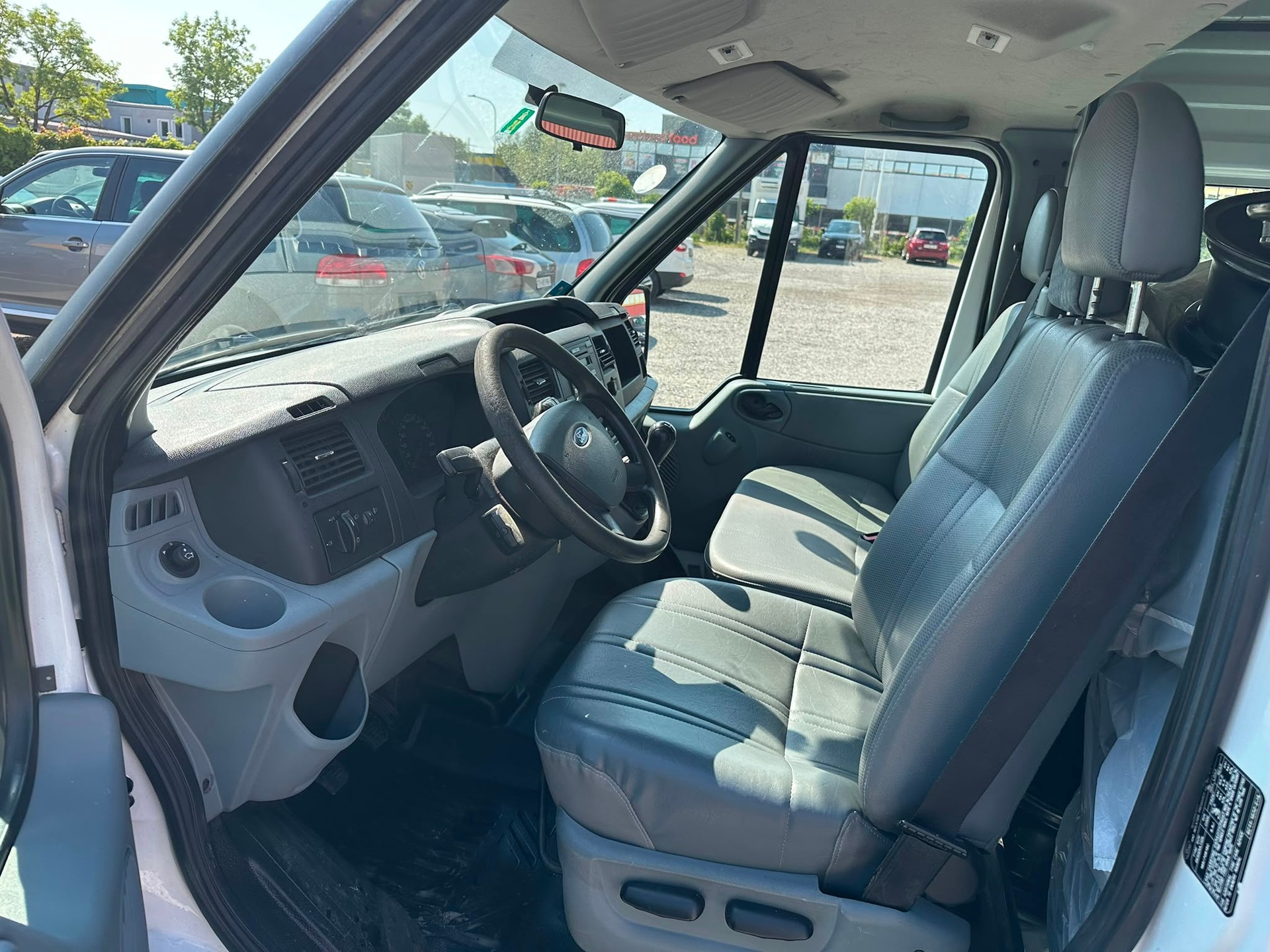 FORD Transit 2.2 TDCi 300 M Trend-image-7