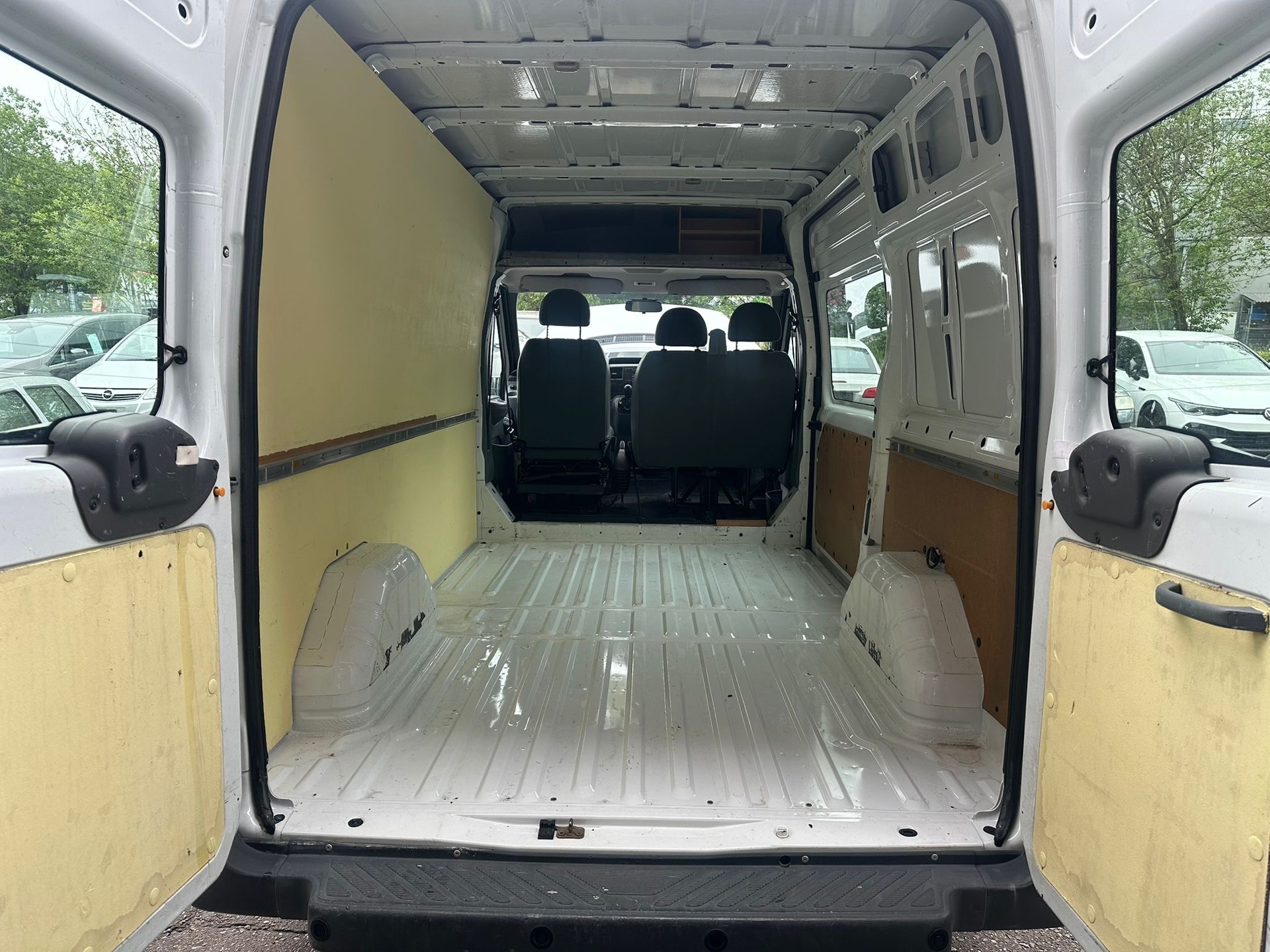 FORD Transit 2.2 TDCi 300 M Trend-image-12