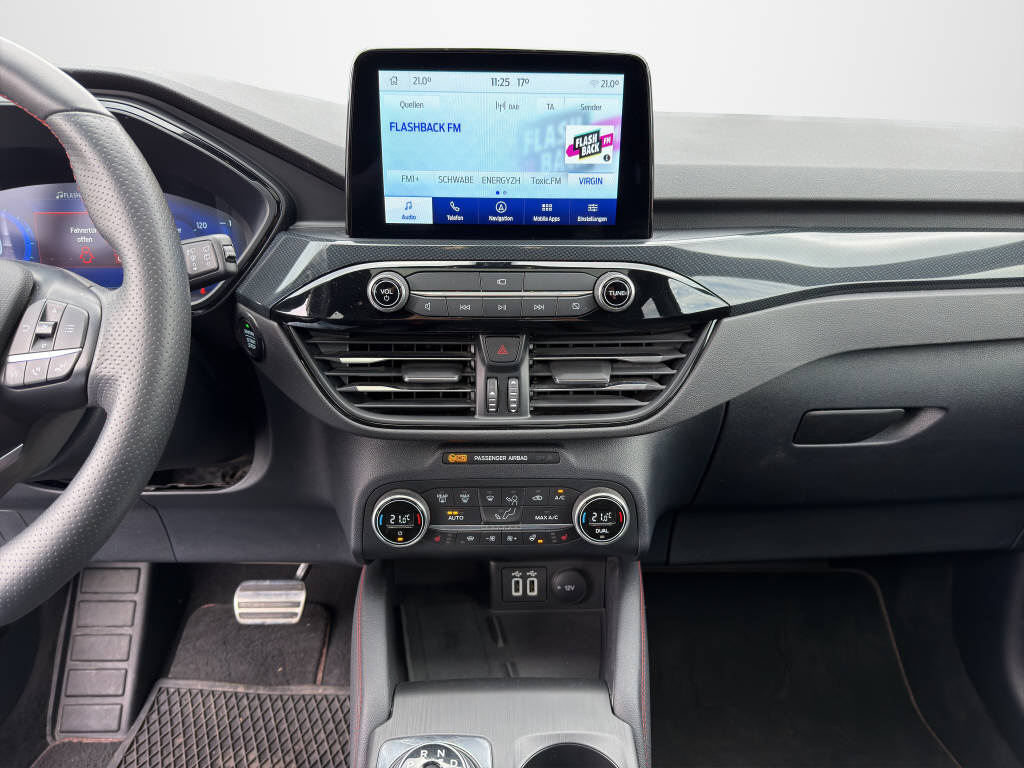 FORD Kuga 2.5 Plug-in Hybrid ST-Line X-image-11
