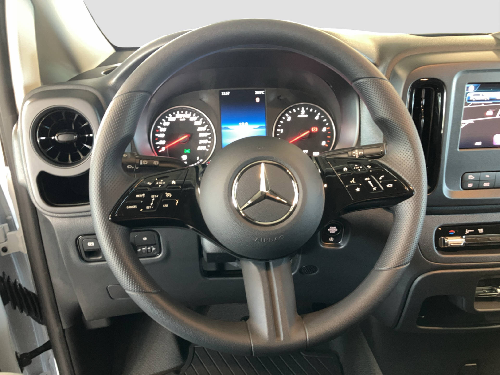 MERCEDES-BENZ Vito 114 KA PRO 3200mm L WORKER-image-9