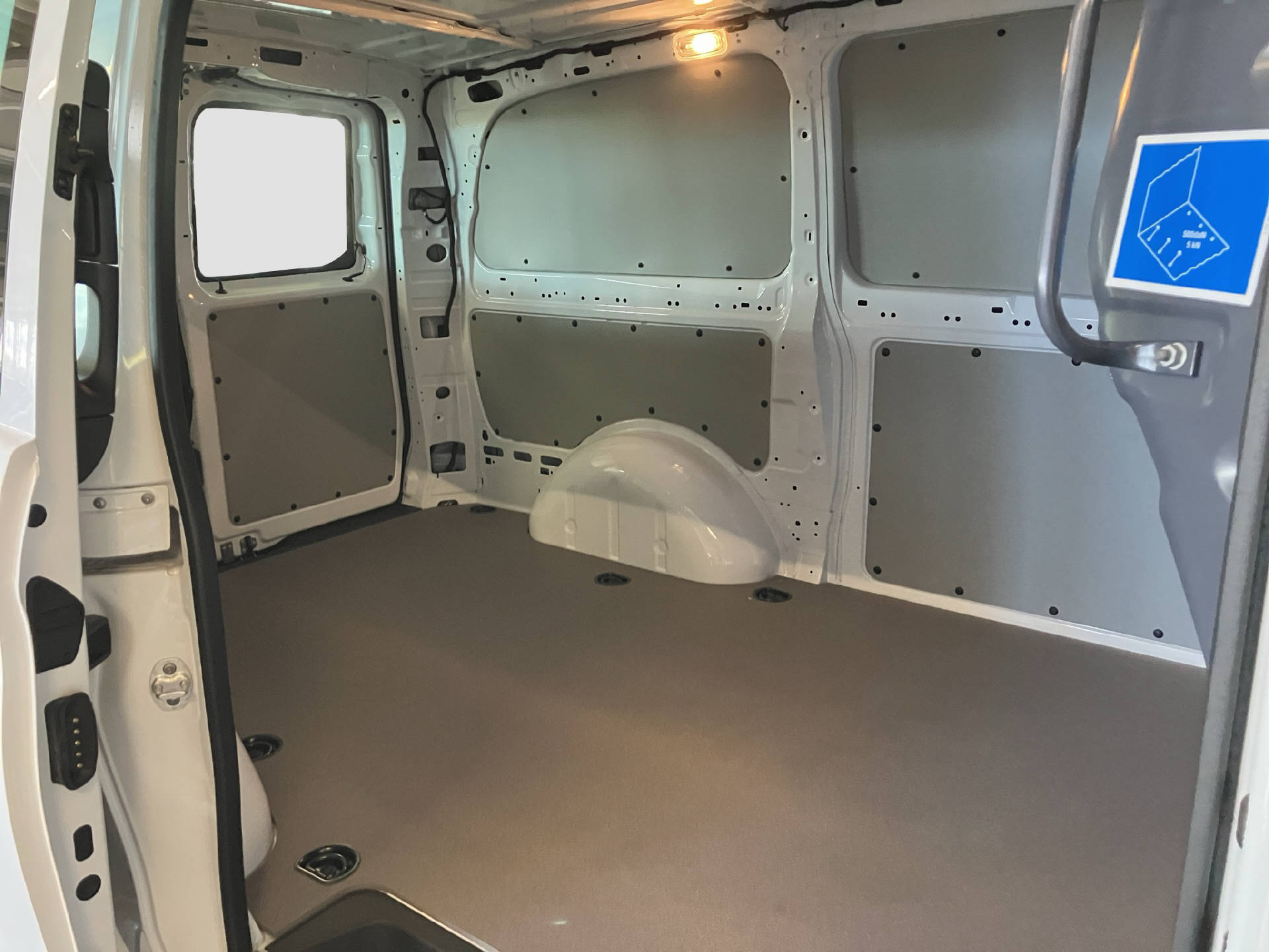MERCEDES-BENZ Vito 114 KA PRO 3200mm L WORKER-image-13