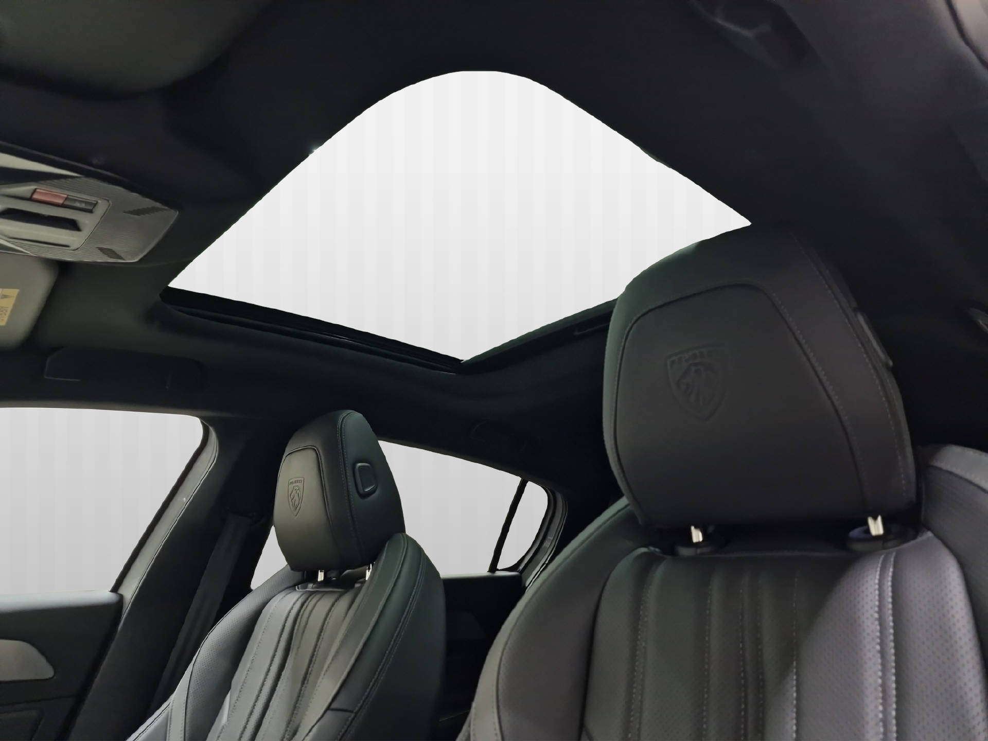 PEUGEOT 308 1.6 PHEV 225 GT-image-13