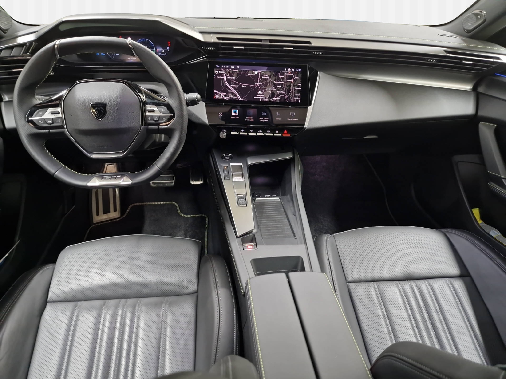PEUGEOT 308 1.6 PHEV 225 GT-image-6