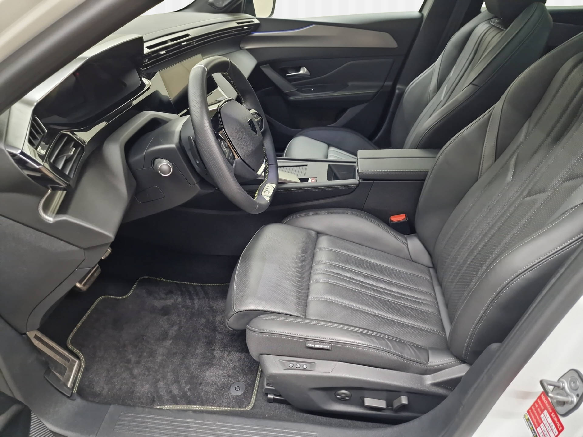 PEUGEOT 308 1.6 PHEV 225 GT-image-5