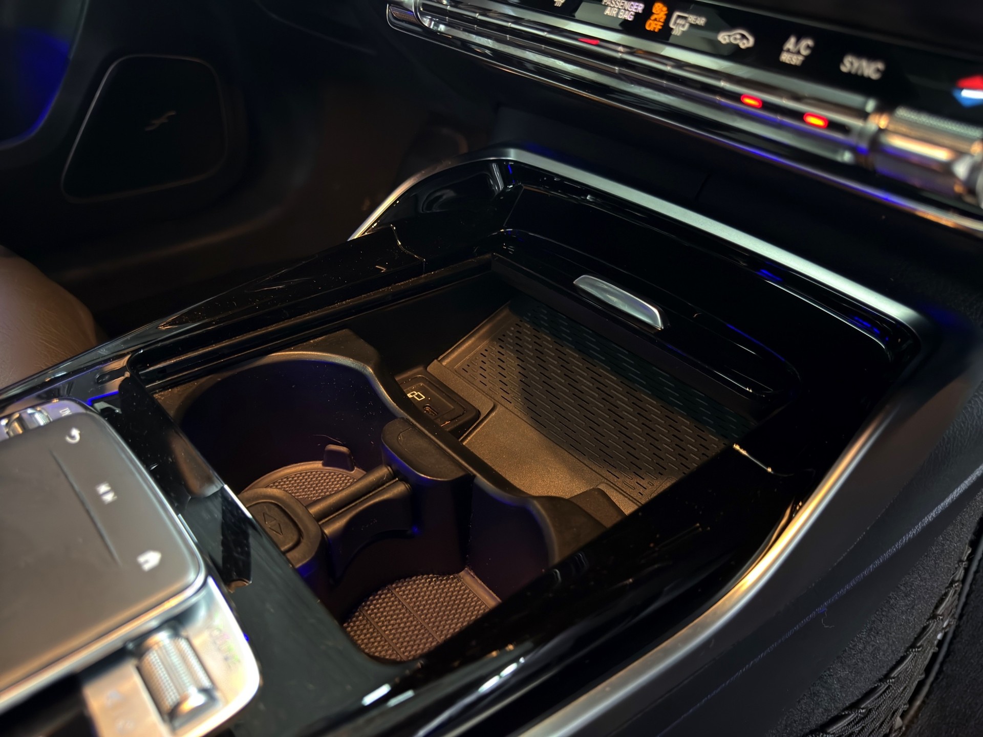 MERCEDES-BENZ A 35 AMG 4Matic Edition 1 Speedshift-image-21