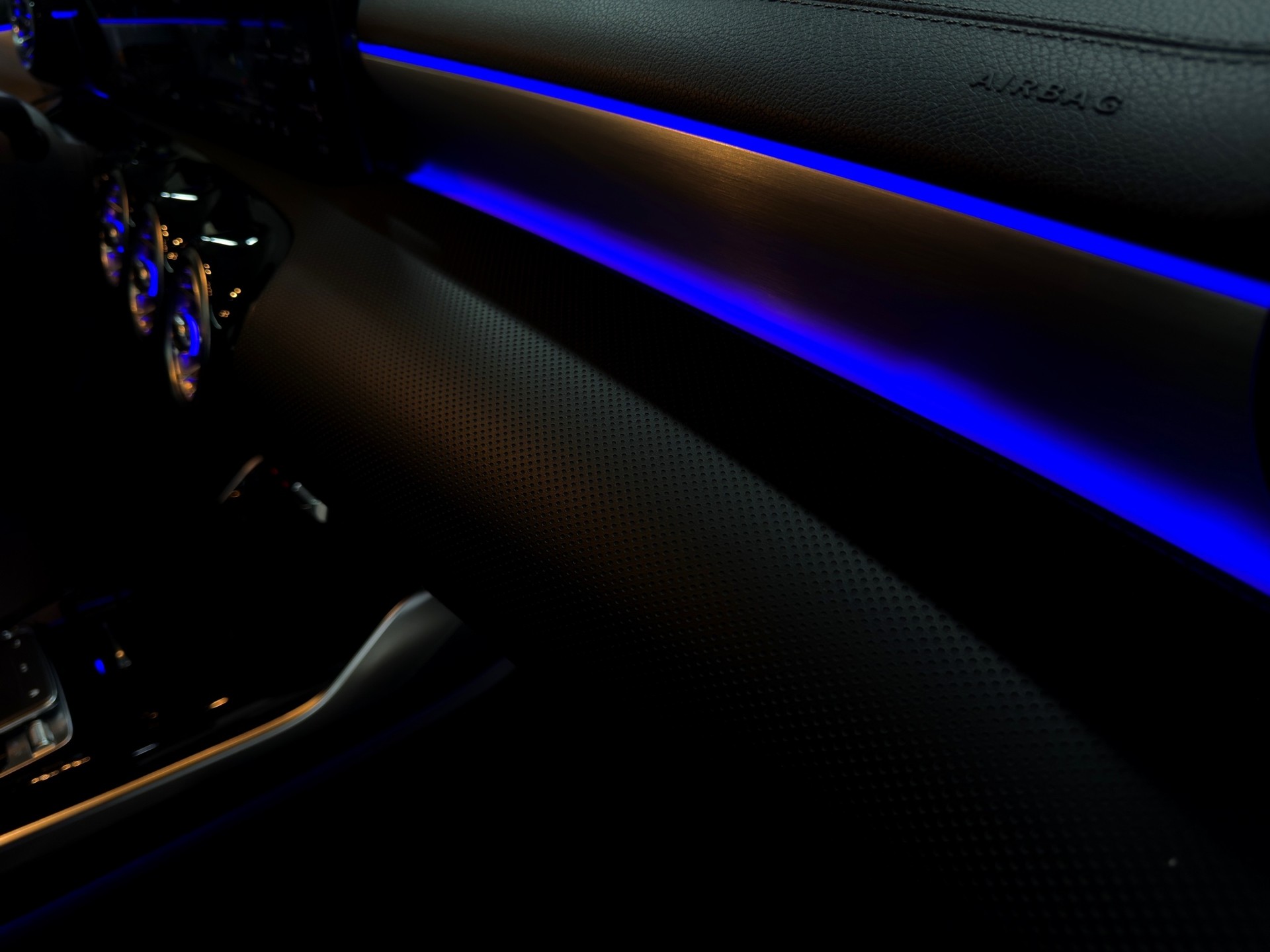 MERCEDES-BENZ A 35 AMG 4Matic Edition 1 Speedshift-image-24