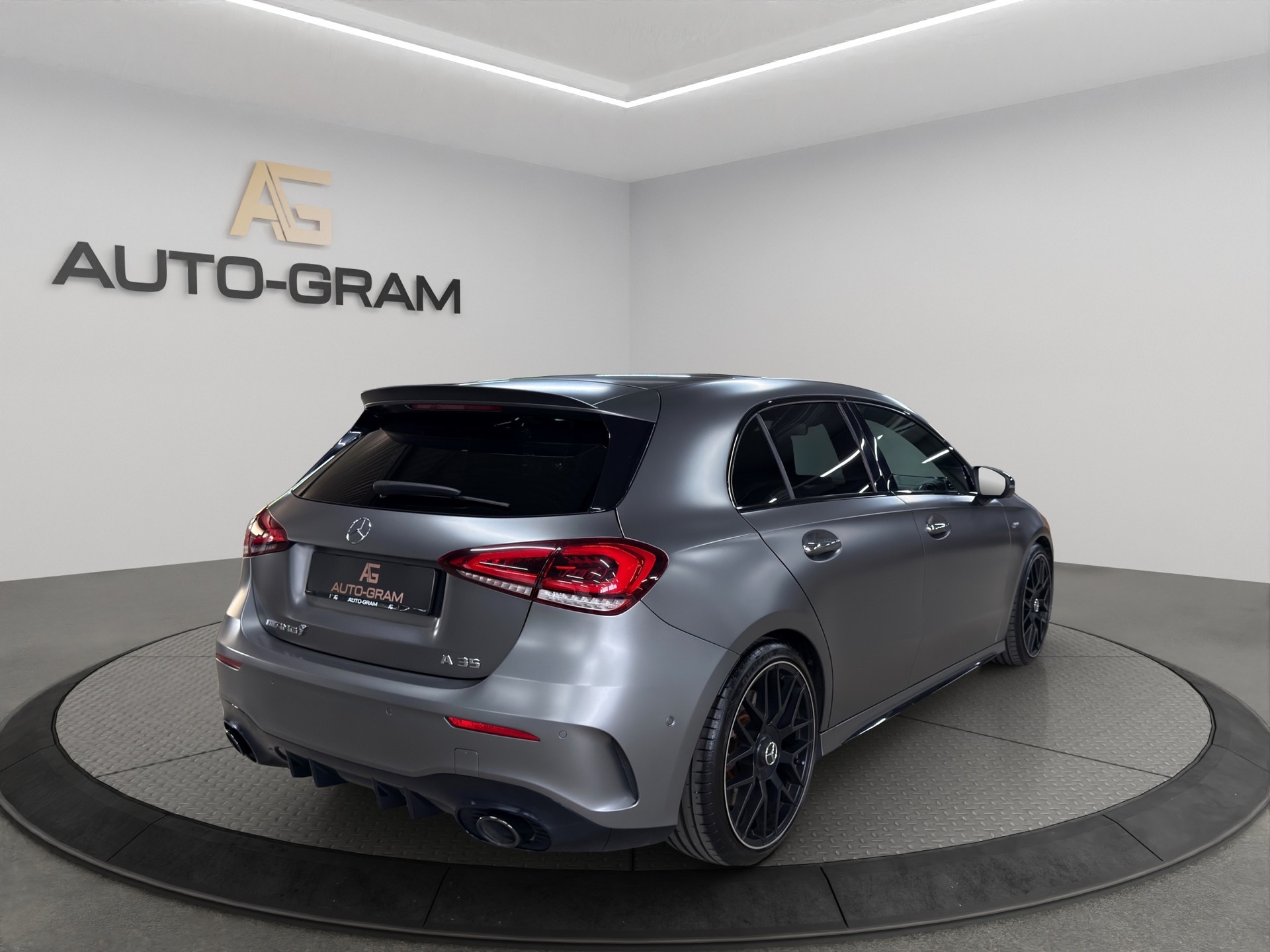 MERCEDES-BENZ A 35 AMG 4Matic Edition 1 Speedshift-image-4