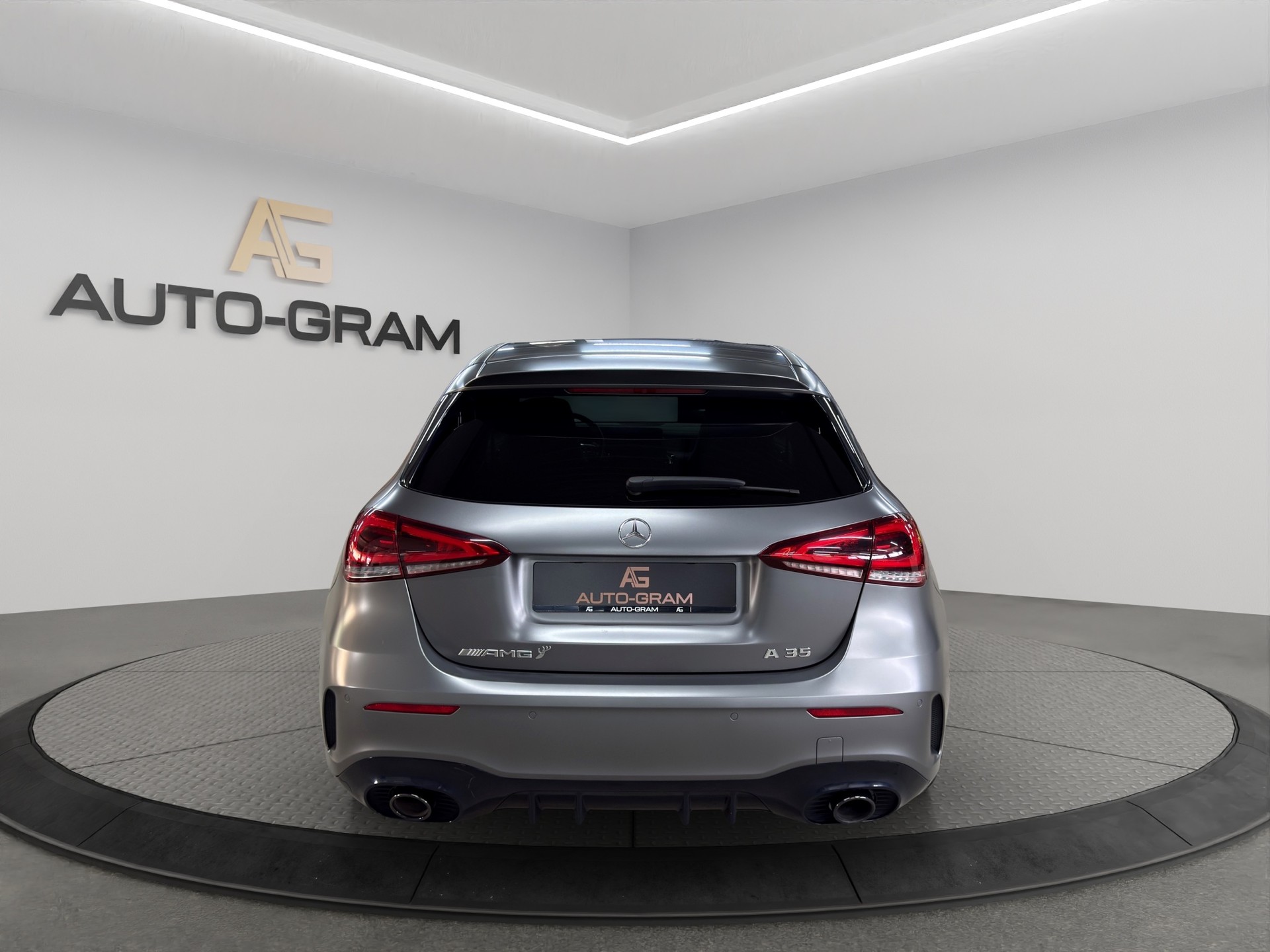 MERCEDES-BENZ A 35 AMG 4Matic Edition 1 Speedshift-image-3