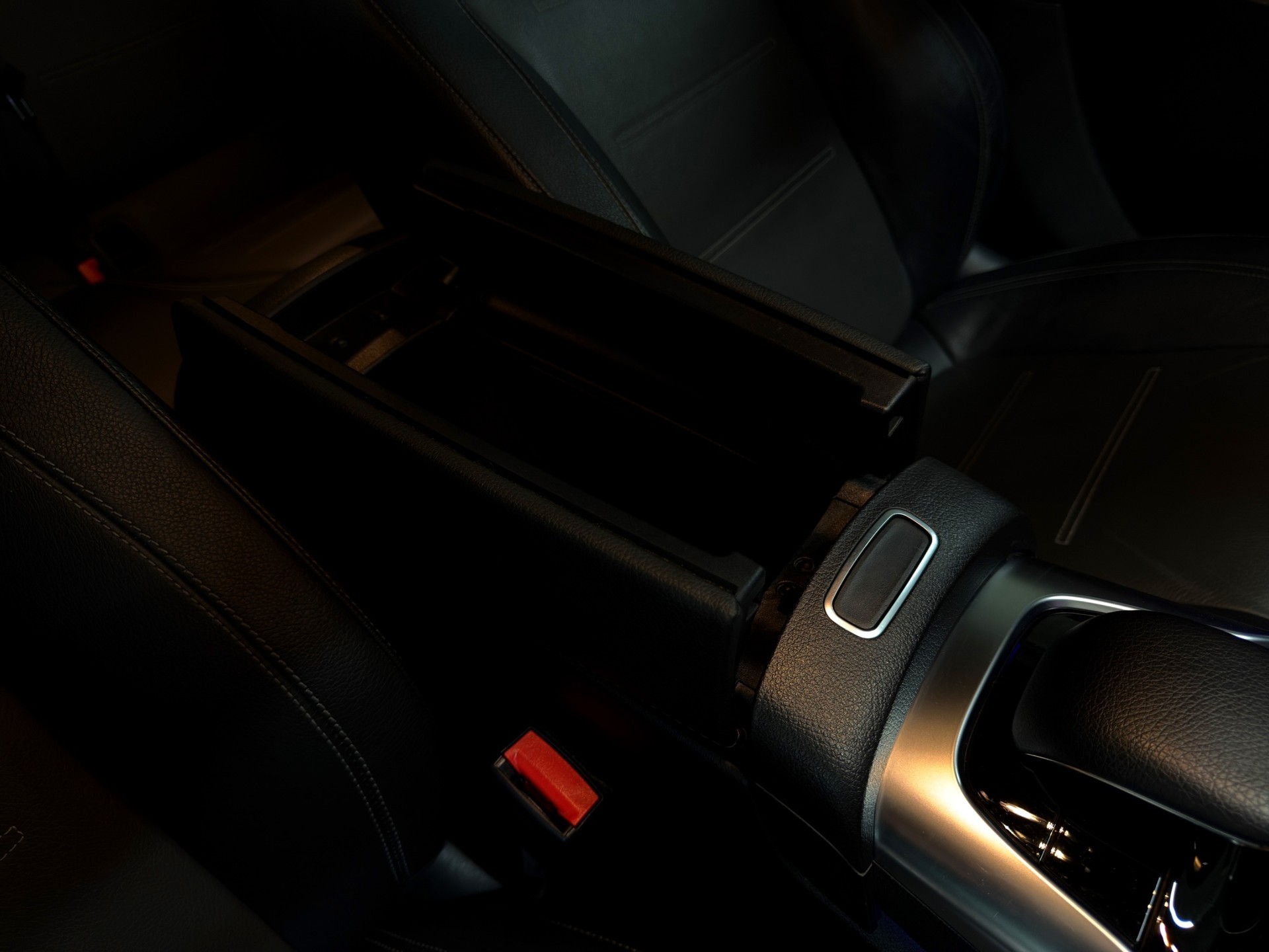 MERCEDES-BENZ A 35 AMG 4Matic Edition 1 Speedshift-image-22