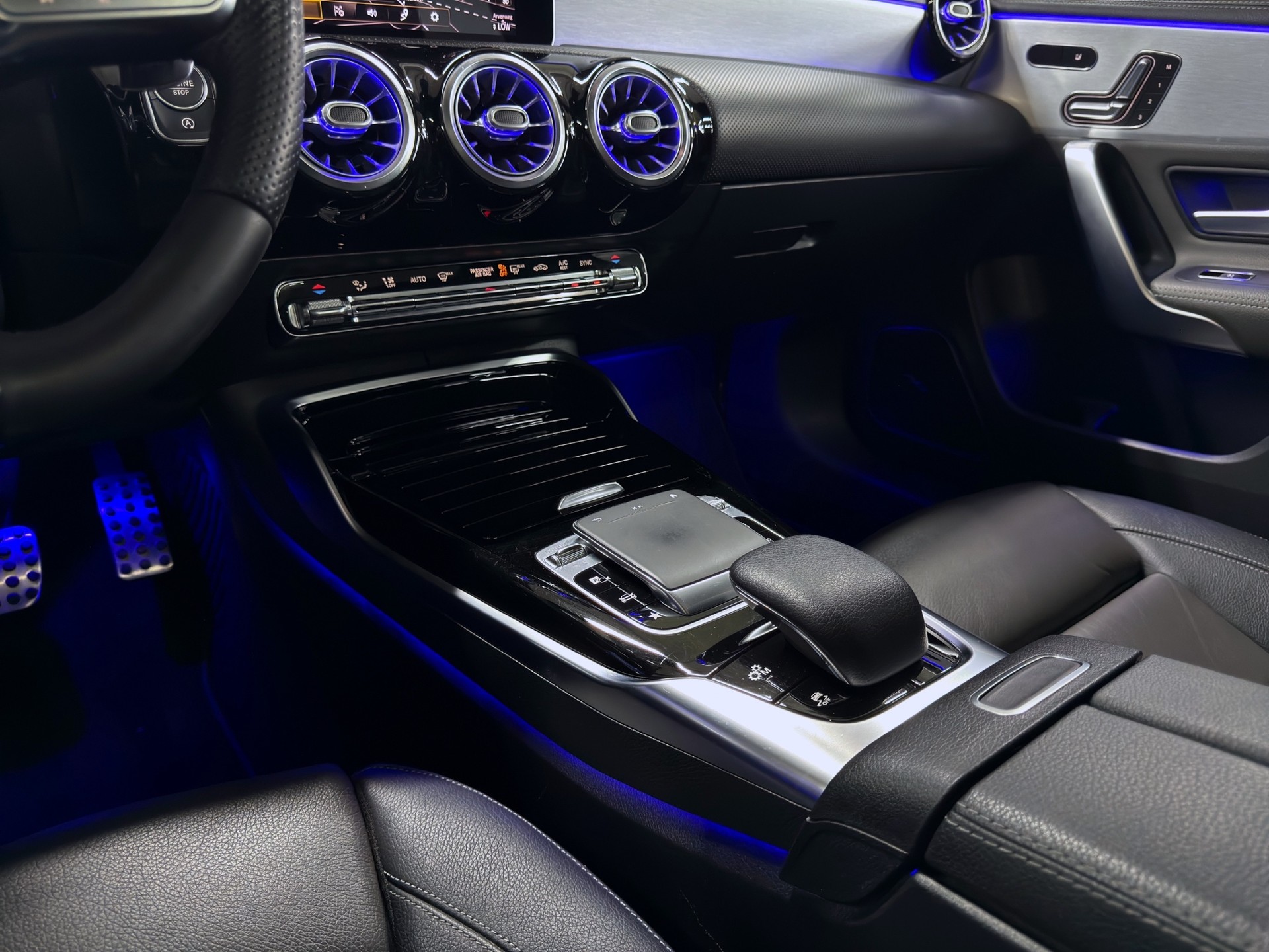 MERCEDES-BENZ A 35 AMG 4Matic Edition 1 Speedshift-image-20