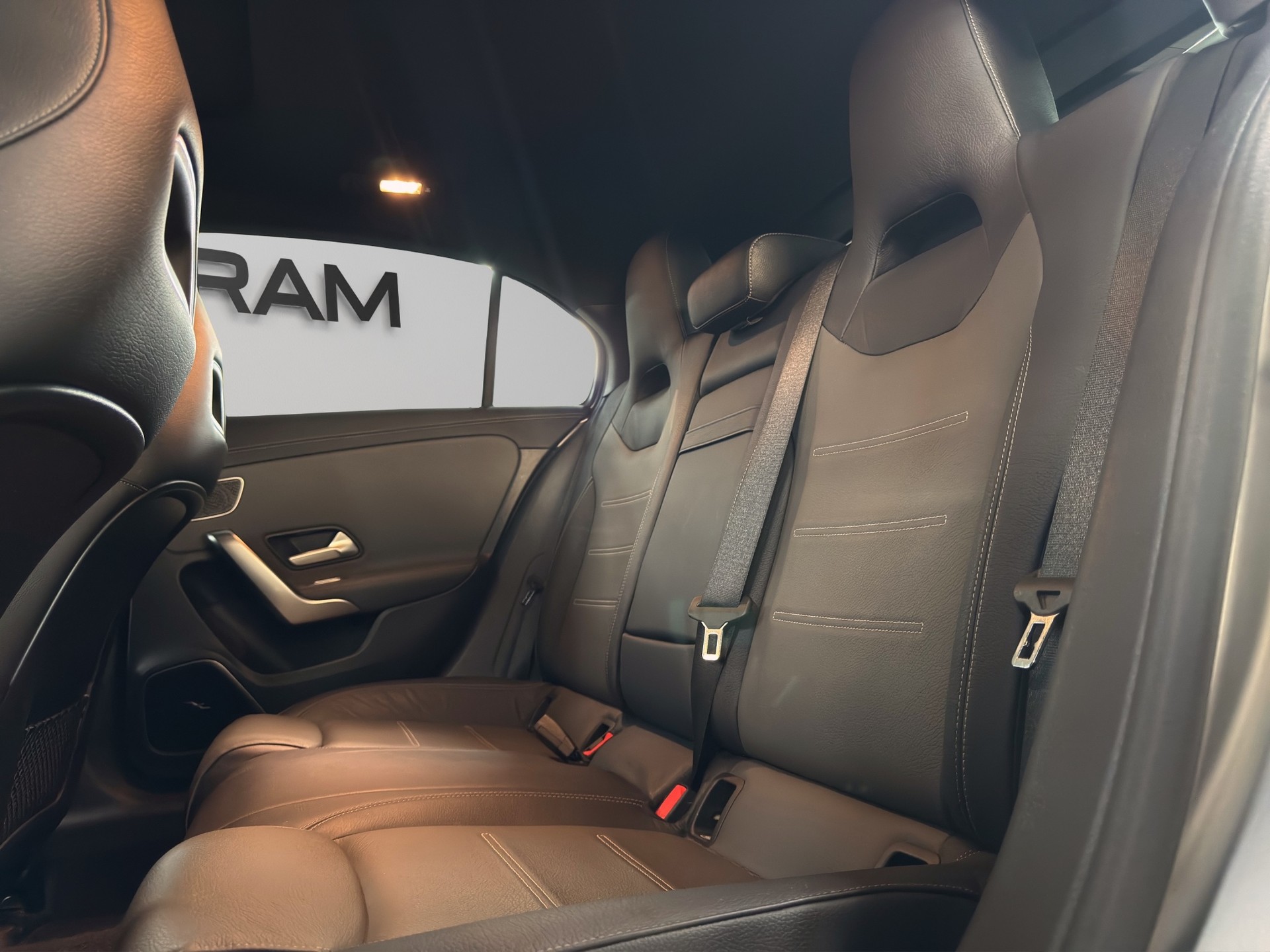 MERCEDES-BENZ A 35 AMG 4Matic Edition 1 Speedshift-image-28