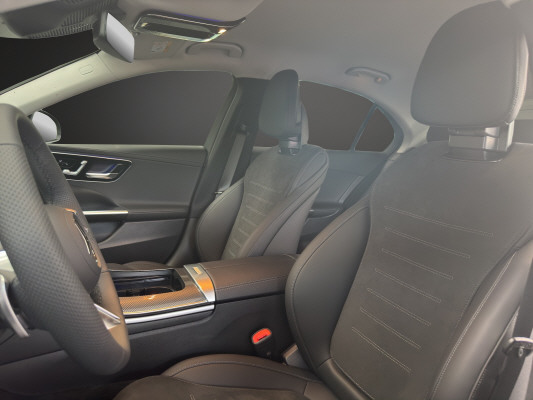 MERCEDES-BENZ C 300 4 Matic-image-8