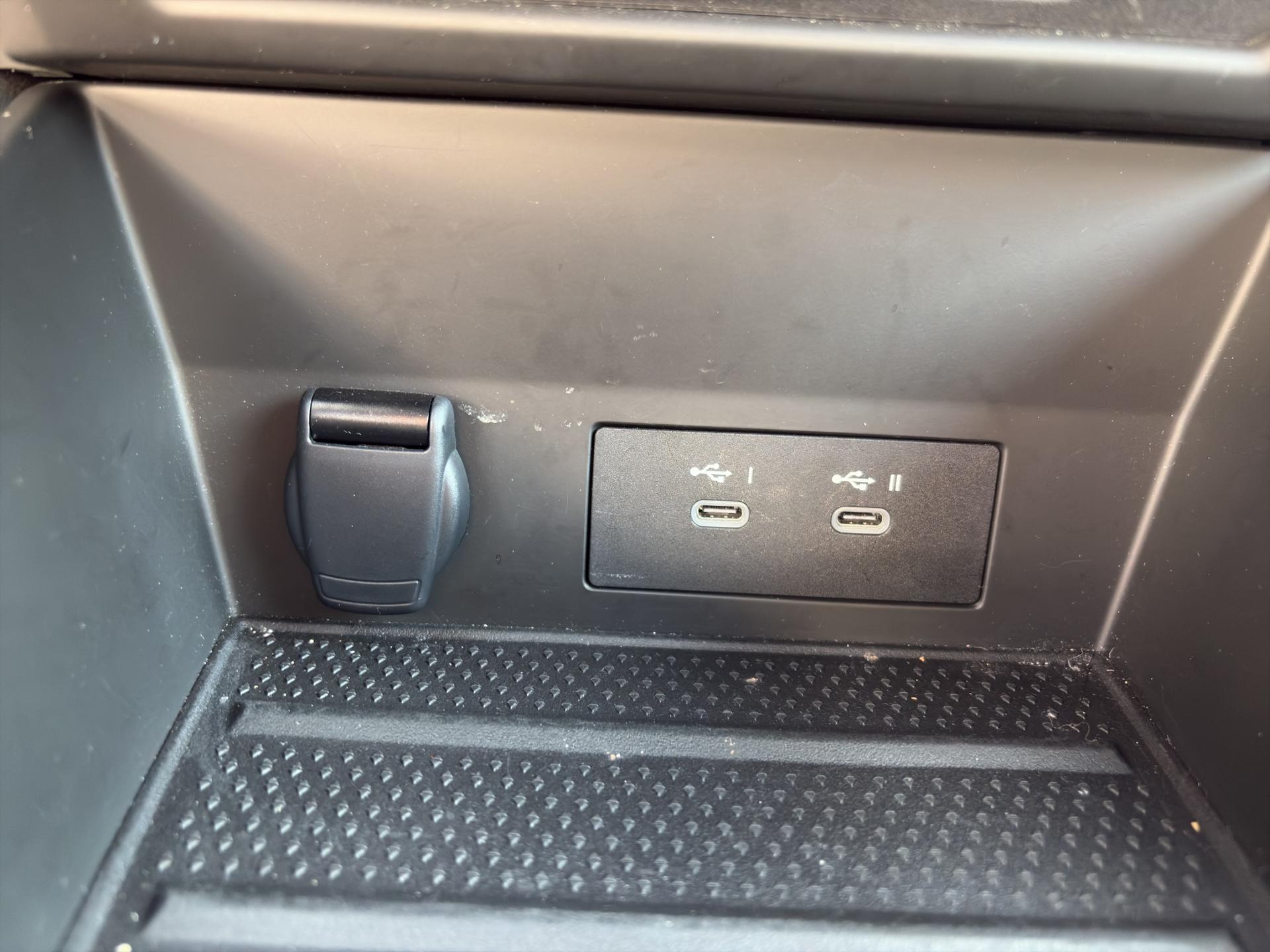 RENAULT Captur 1.3 TCe Esprit Alpine EDC-image-20