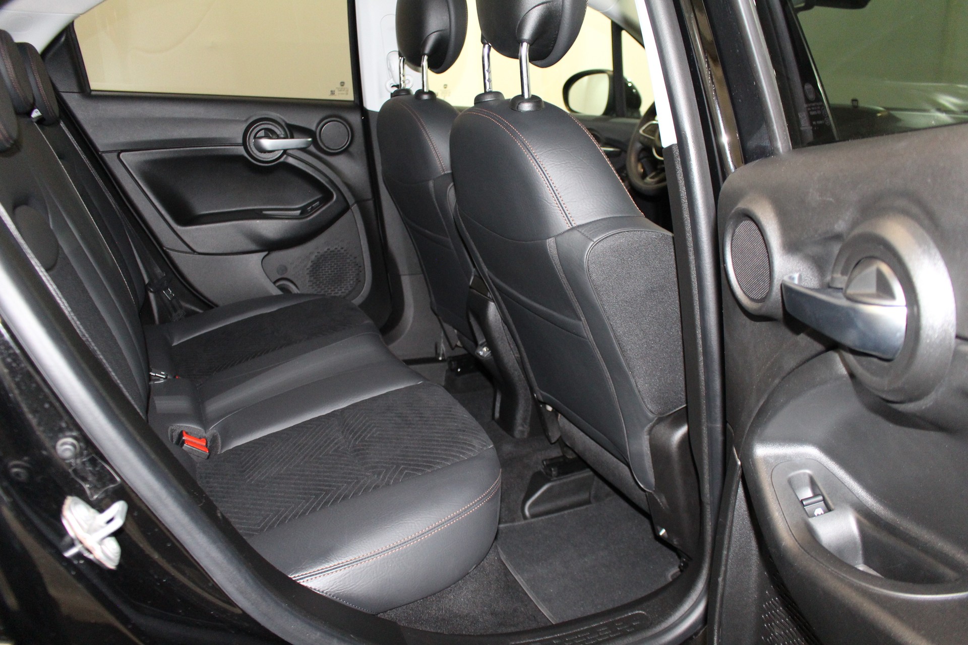 FIAT 500 X 1.3 GSE S-Design-image-9
