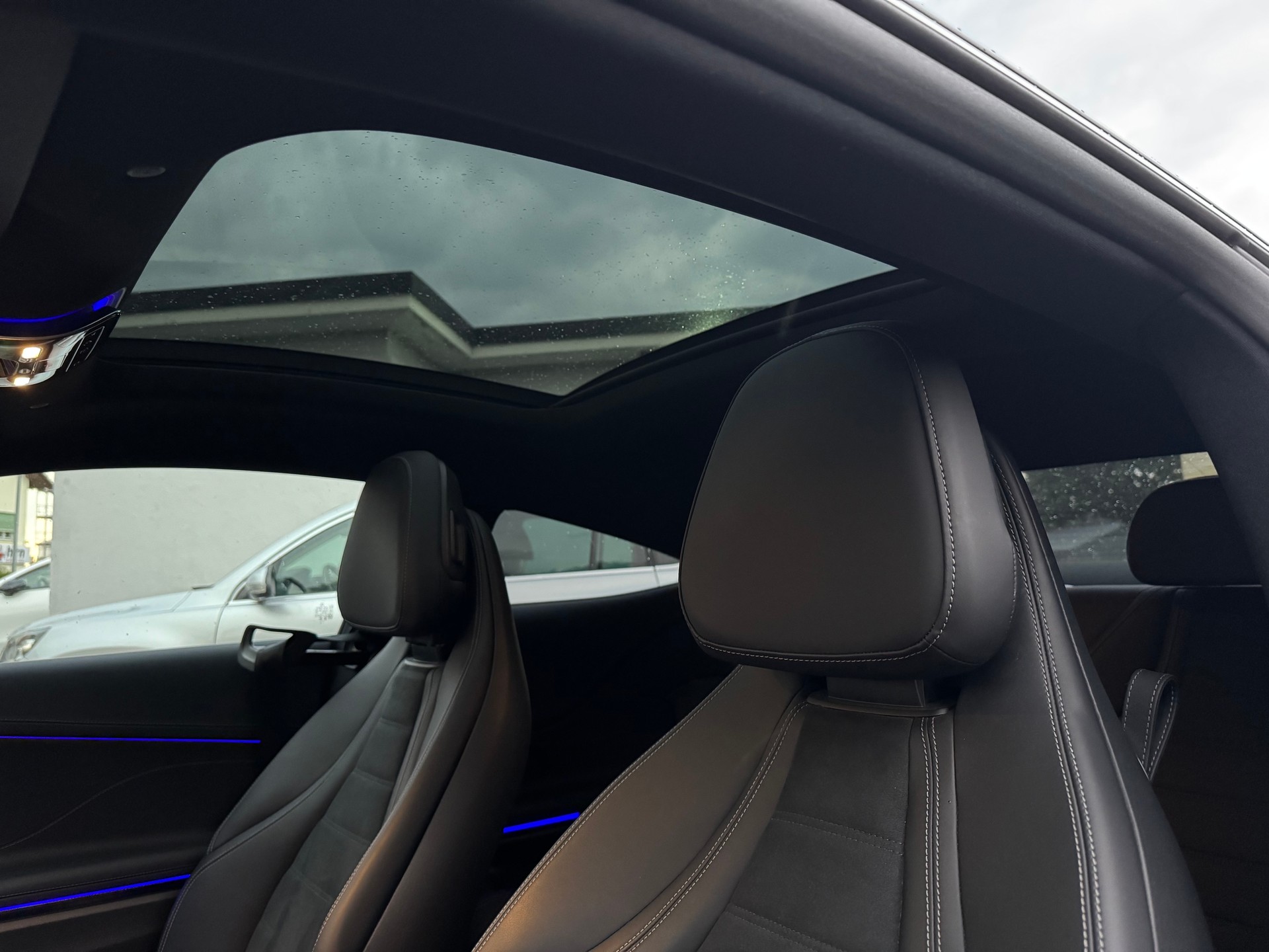 MERCEDES-BENZ CLE 200 Coupé AMG Line 9G-Tronic-image-9