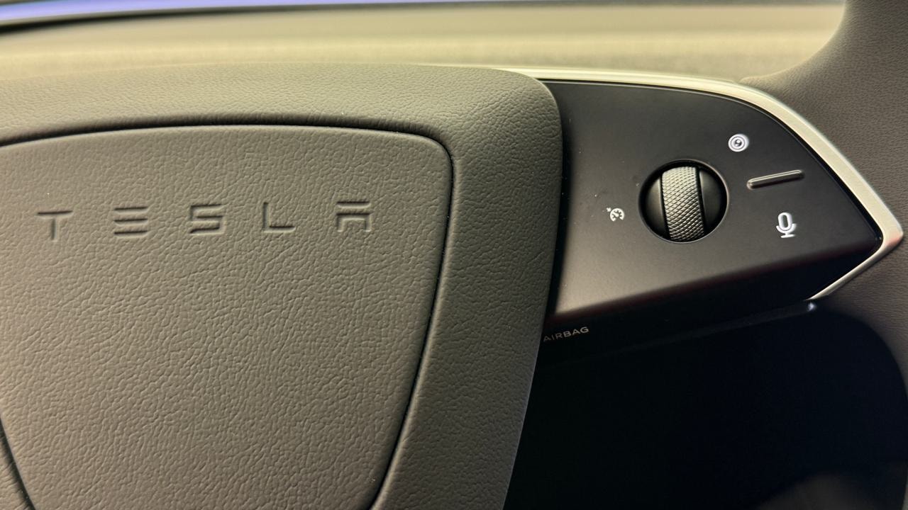 TESLA Model 3 Long Range Dual Motor AWD-image-9