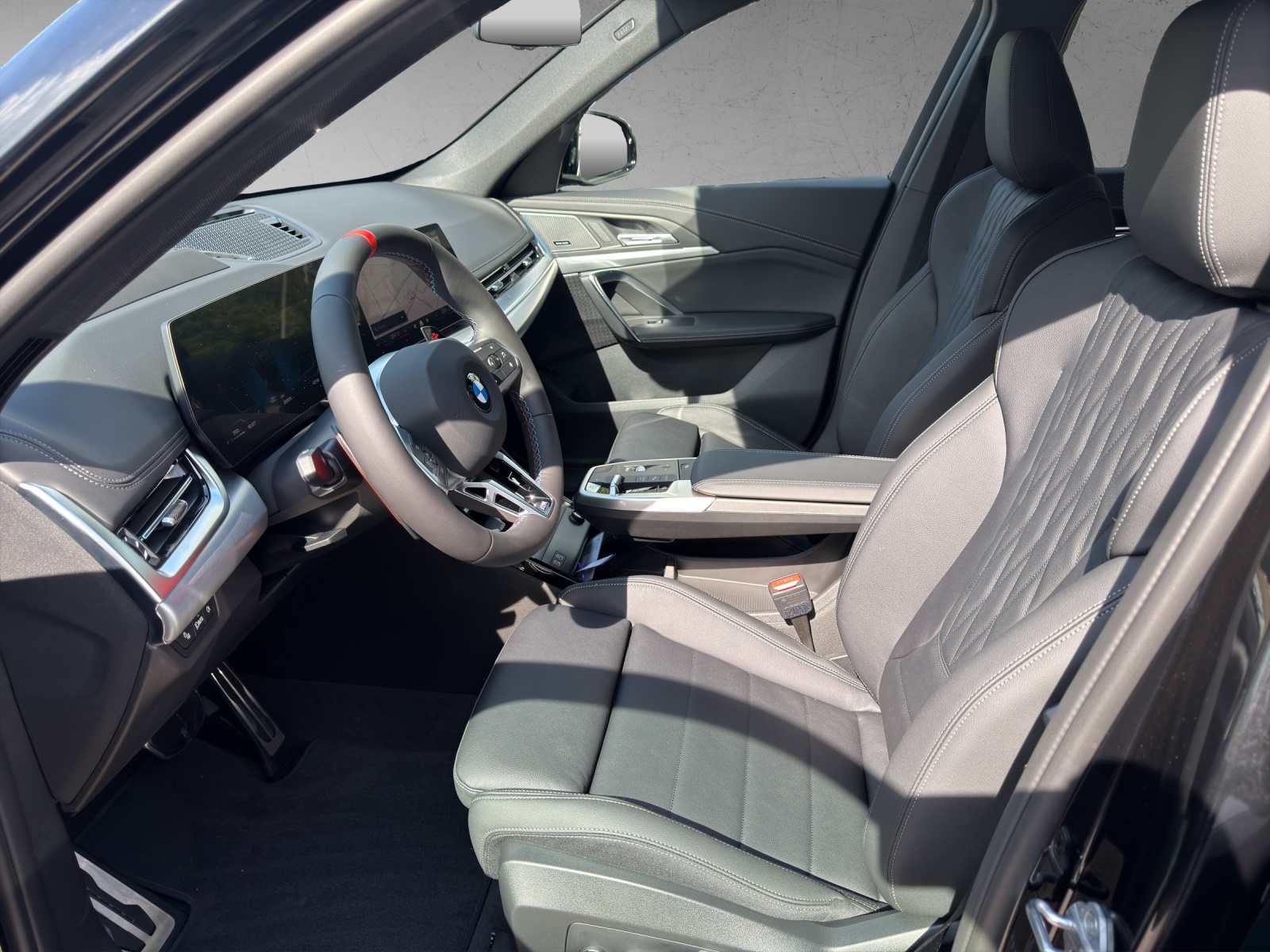 BMW X1 xDrive M35i-image-15