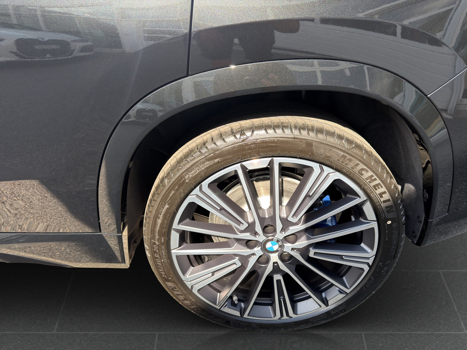 BMW X1 xDrive M35i-image-10