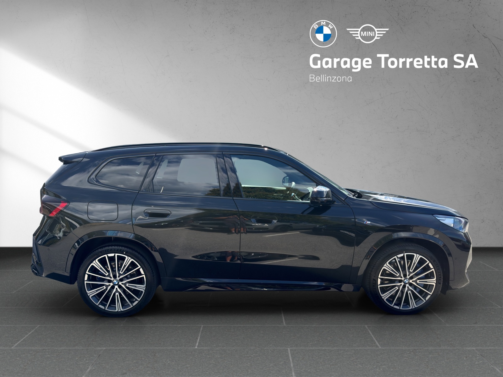 BMW X1 xDrive M35i-image-5