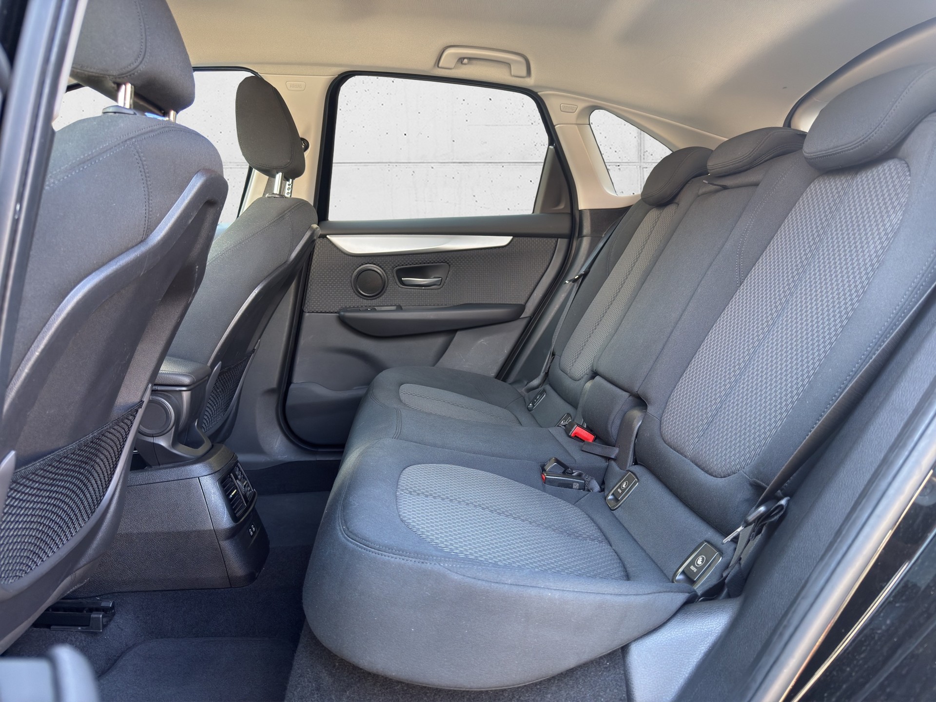 BMW 225xe iPerformance Active Tourer Steptronic-image-11