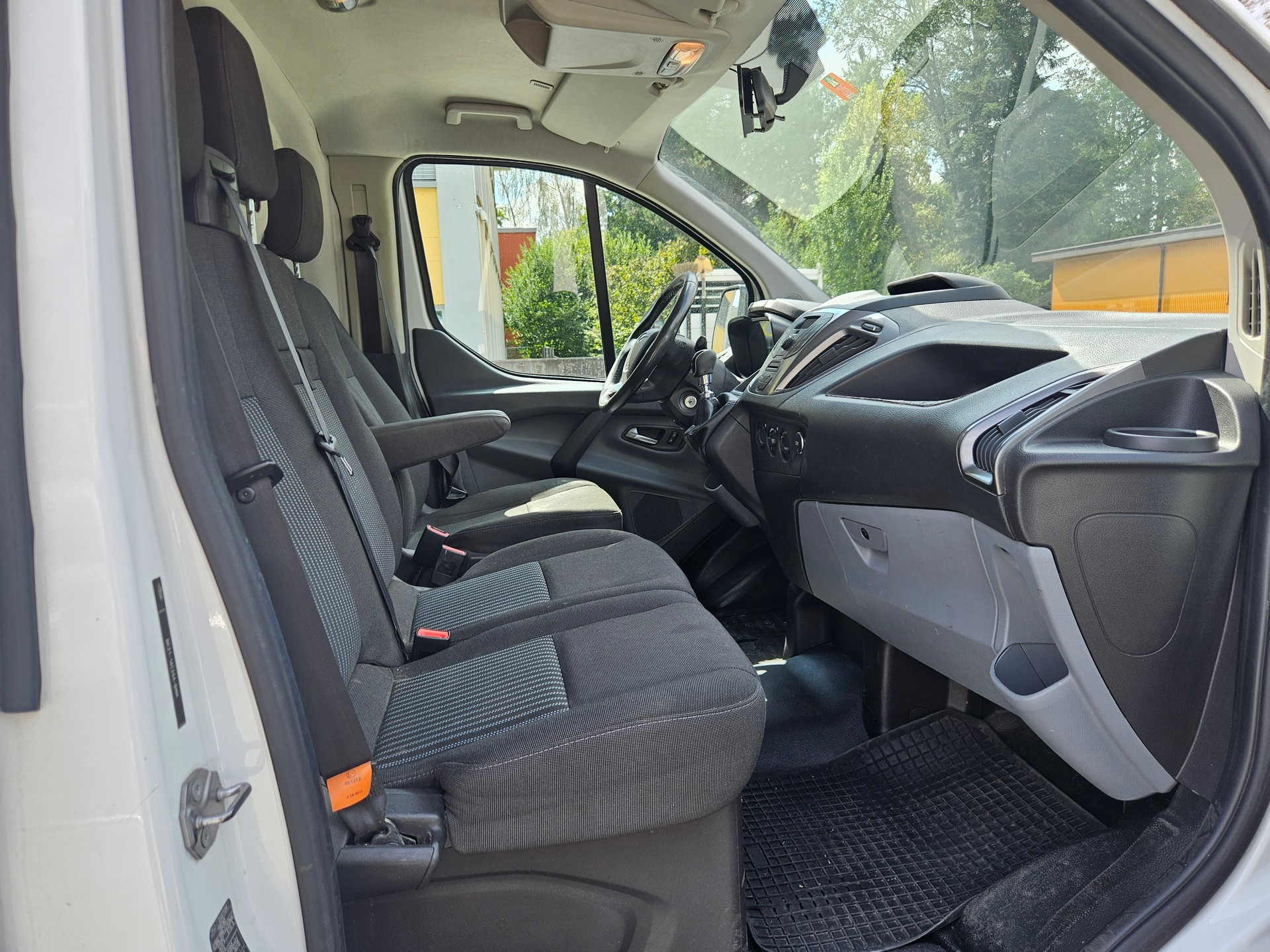 FORD 2.2 TDCi 125 Trend-image-7
