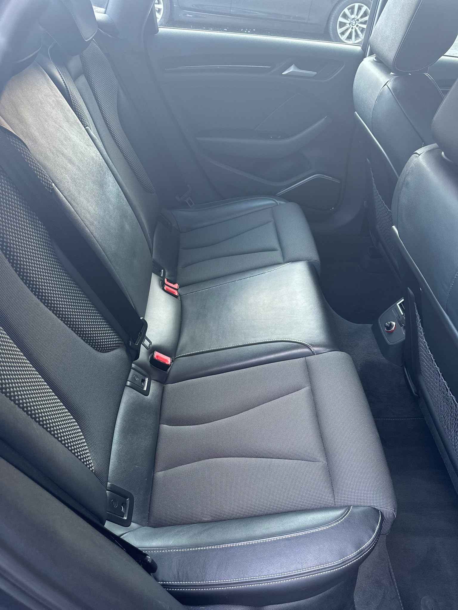 AUDI Sedan-image-5
