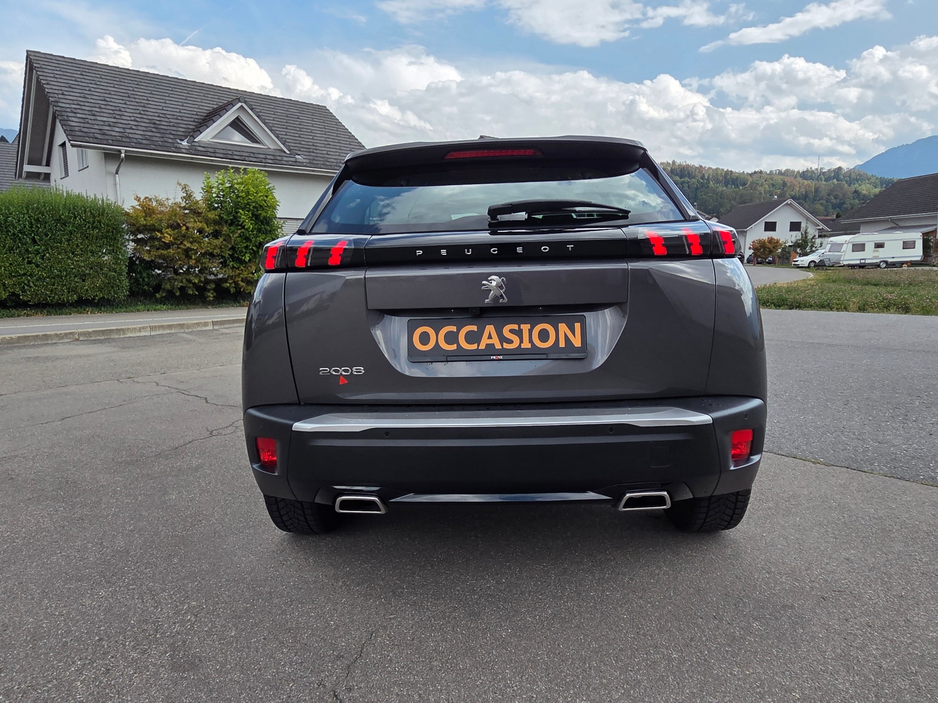 PEUGEOT 2008 1.2 PureTech Allure EAT8-image-5