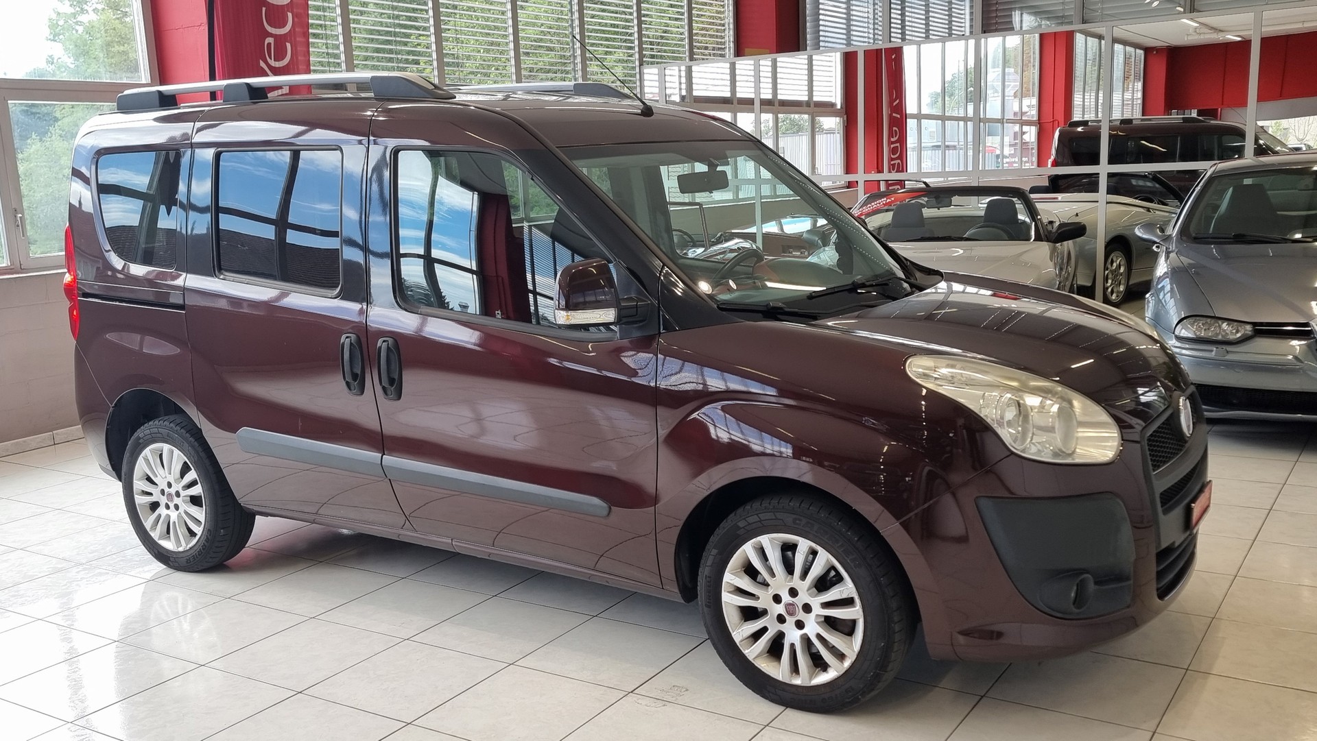 FIAT Doblo Panorama 2.0 JTD Emotion 5P-image-9