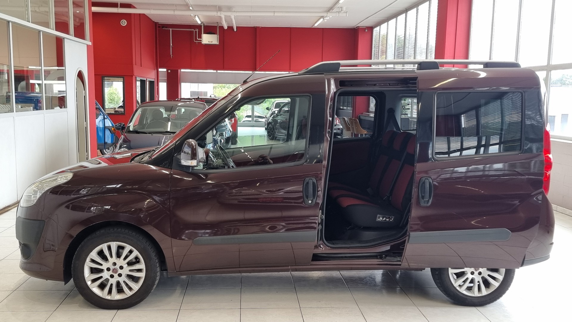 FIAT Doblo Panorama 2.0 JTD Emotion 5P-showroom-element-3