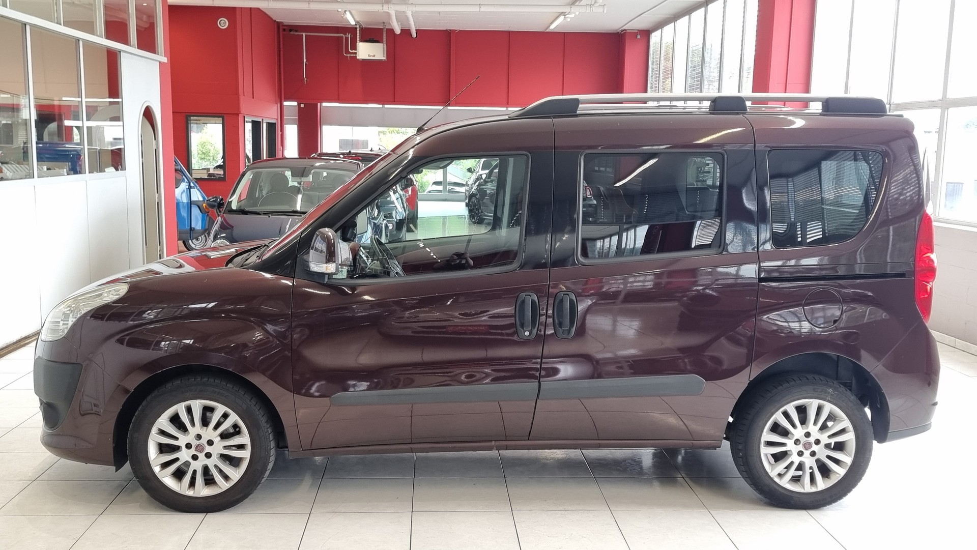 FIAT Doblo Panorama 2.0 JTD Emotion 5P-showroom-element-2