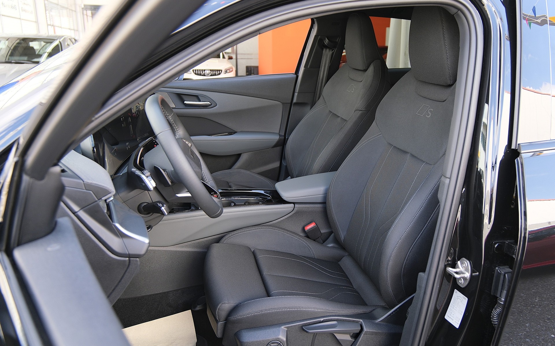 AUDI Q3 Sportback TFSI quattro 150 kW S tronic " S Line "-image-3