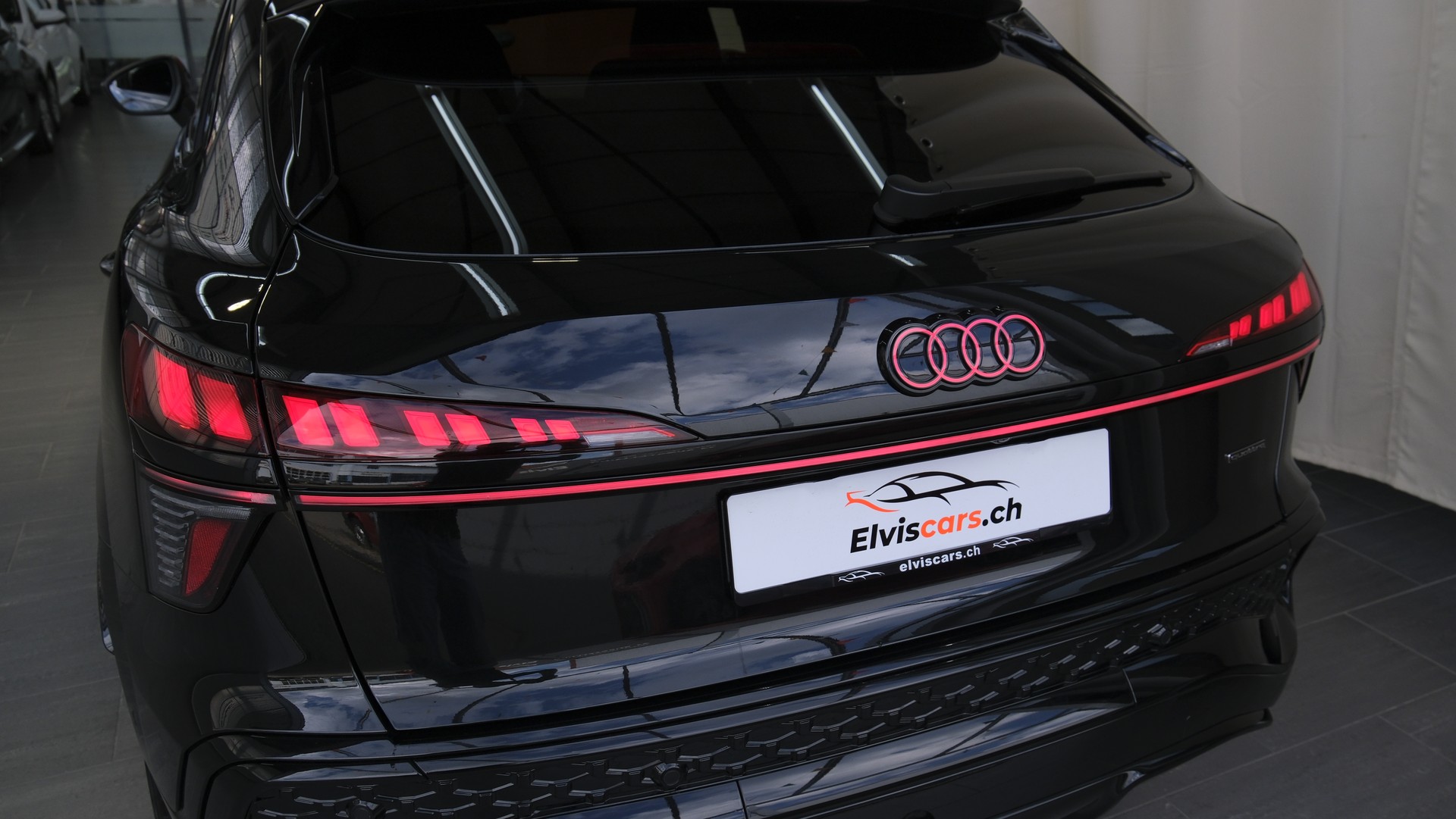 AUDI Q3 Sportback TFSI quattro 150 kW S tronic " S Line "-image-12