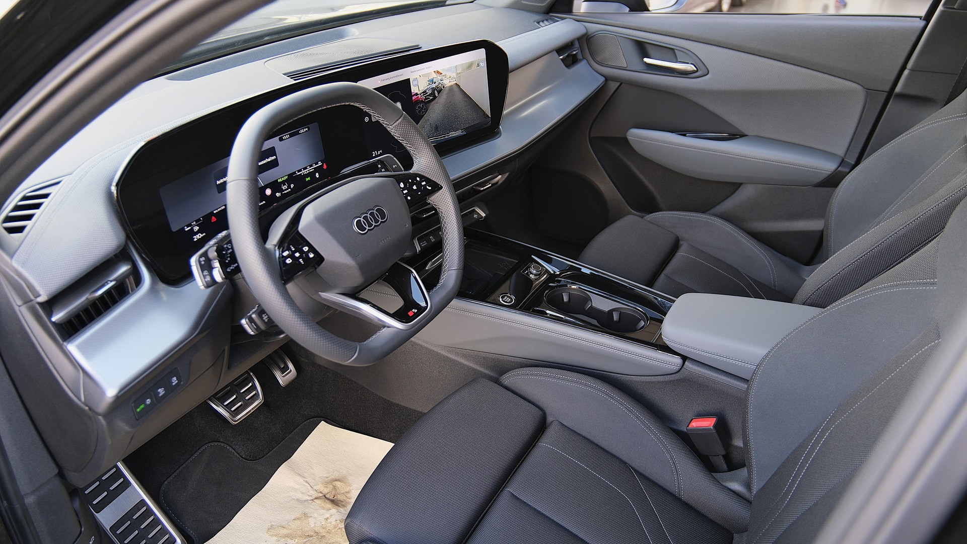 AUDI Q3 Sportback TFSI quattro 150 kW S tronic " S Line "-image-2
