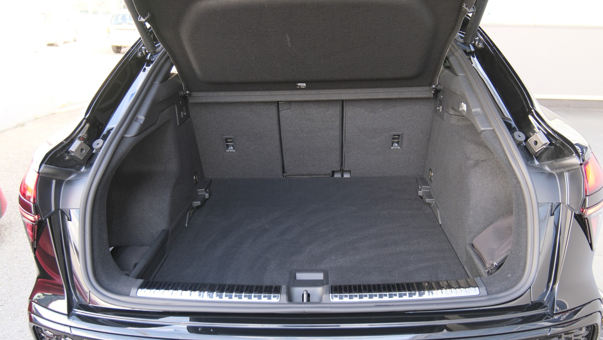 AUDI Q3 Sportback TFSI quattro 150 kW S tronic " S Line "-image-24