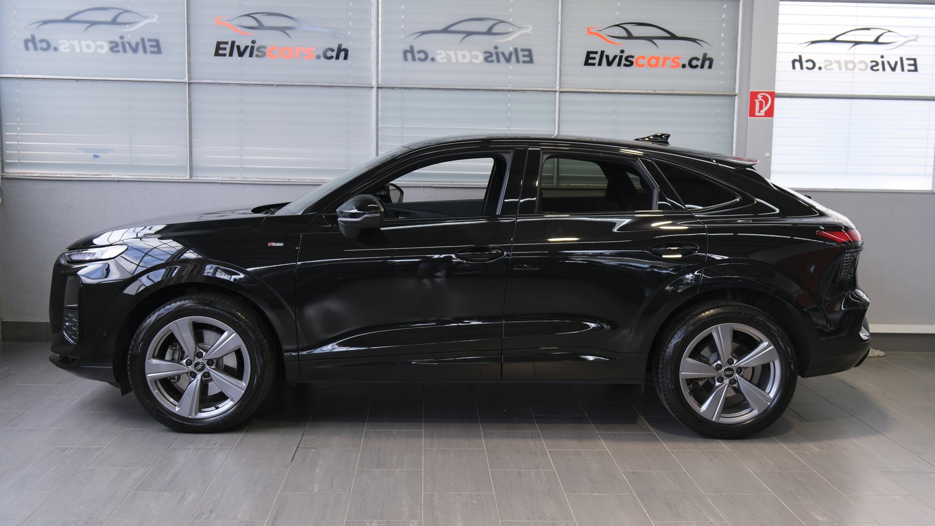 AUDI Q3 Sportback TFSI quattro 150 kW S tronic " S Line "-image-8