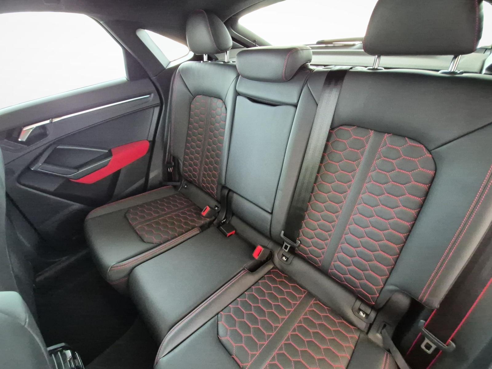 AUDI RS Q3 Sportback 2.5 TFSI quattro S-Tronic-image-10