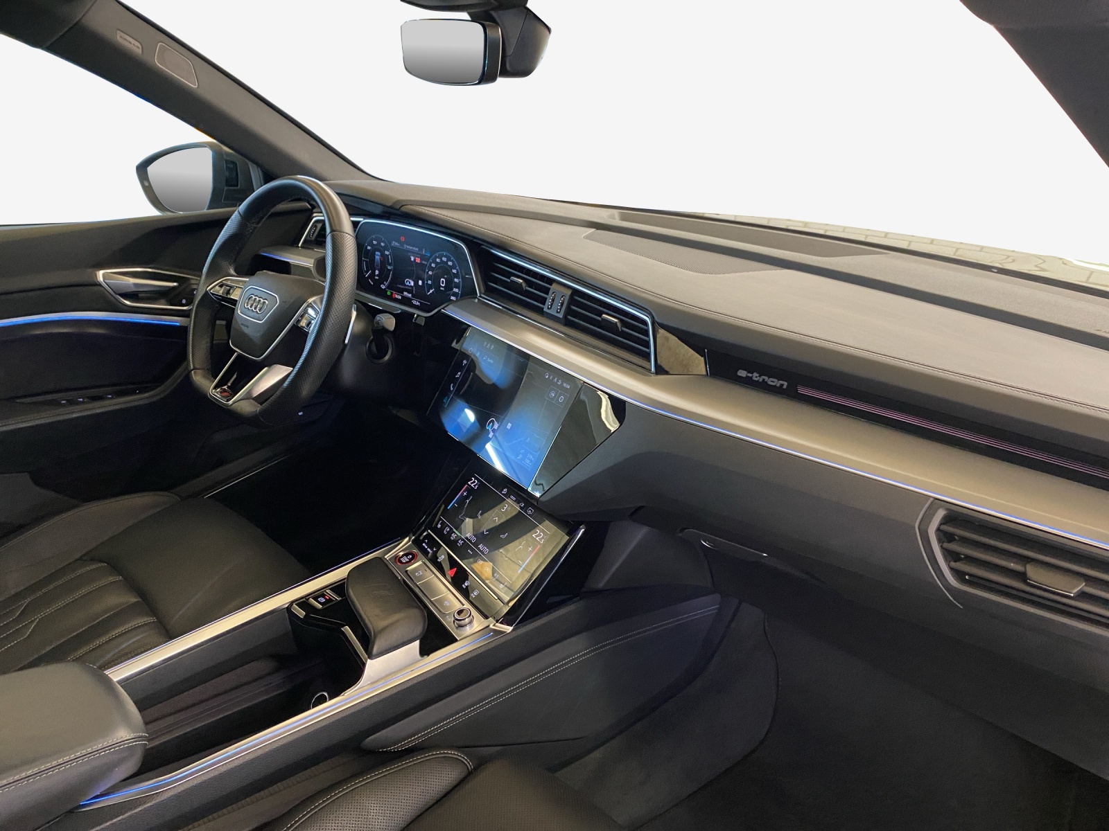 AUDI e-tron S Sportback quattro-image-14