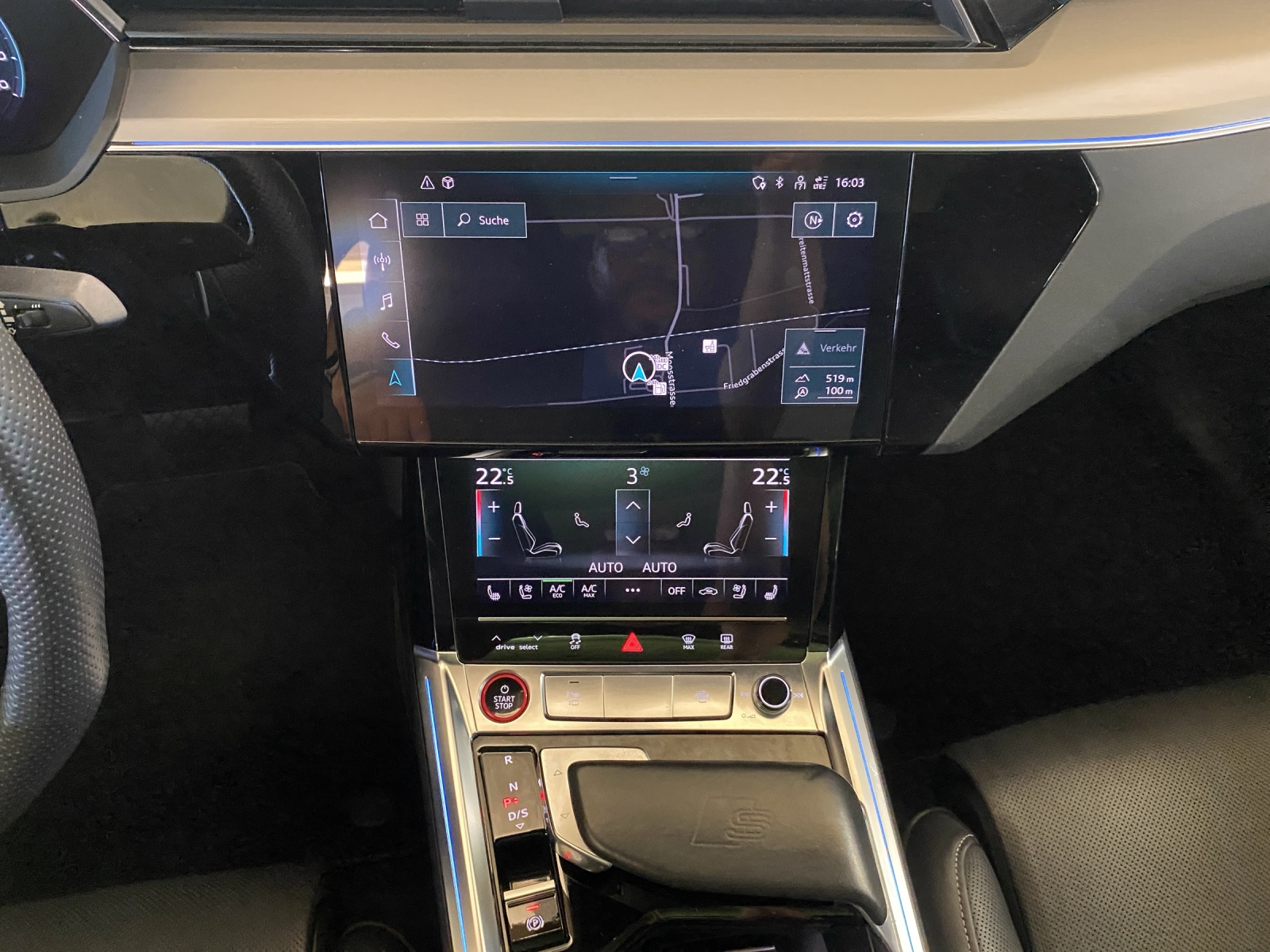 AUDI e-tron S Sportback quattro-image-10