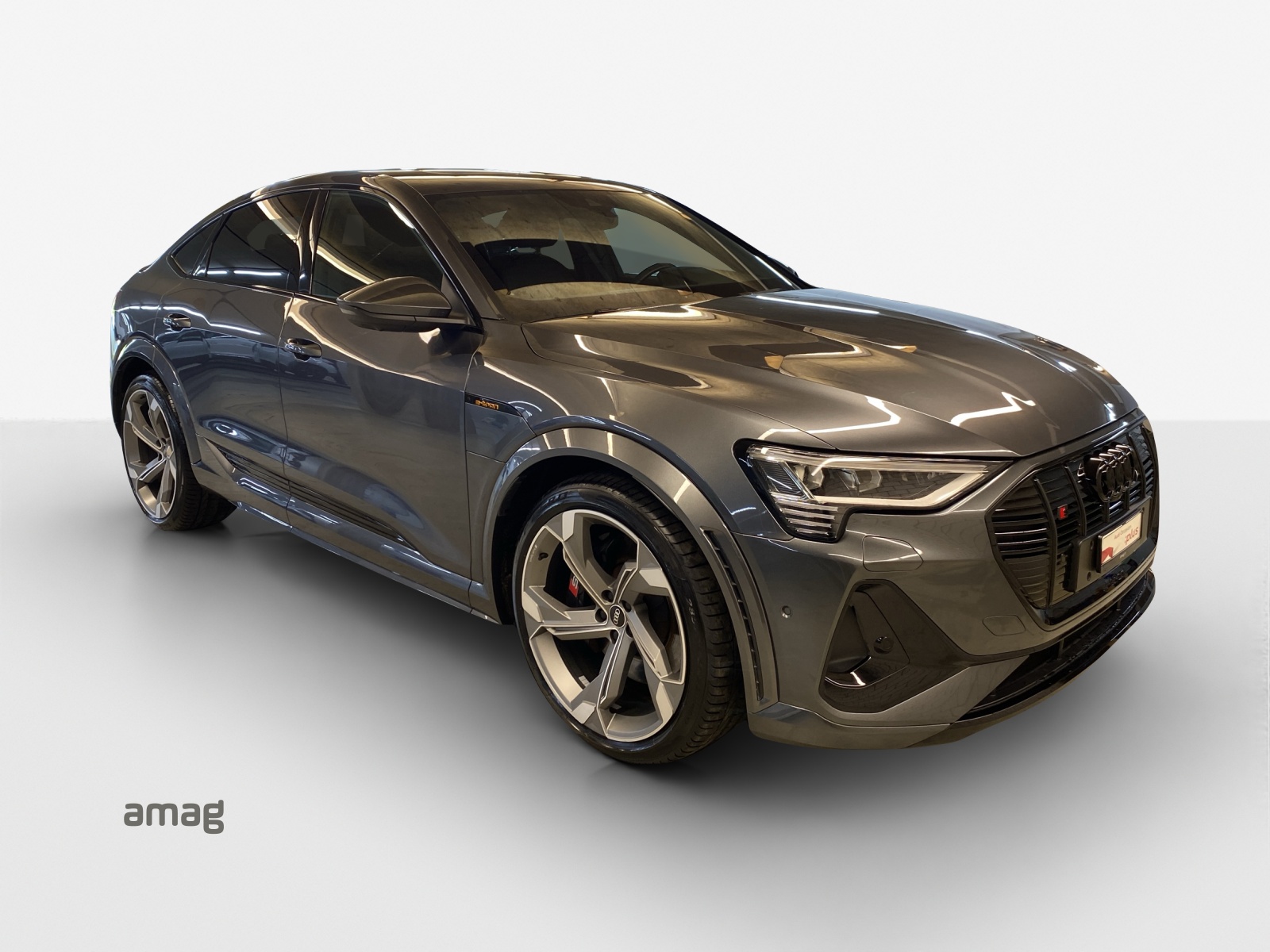 AUDI e-tron S Sportback quattro-image-5