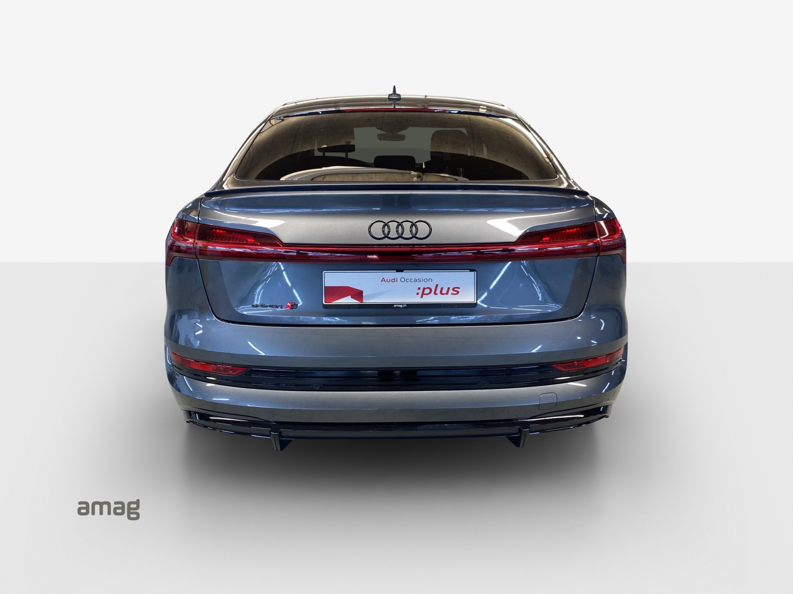 AUDI e-tron S Sportback quattro-image-3