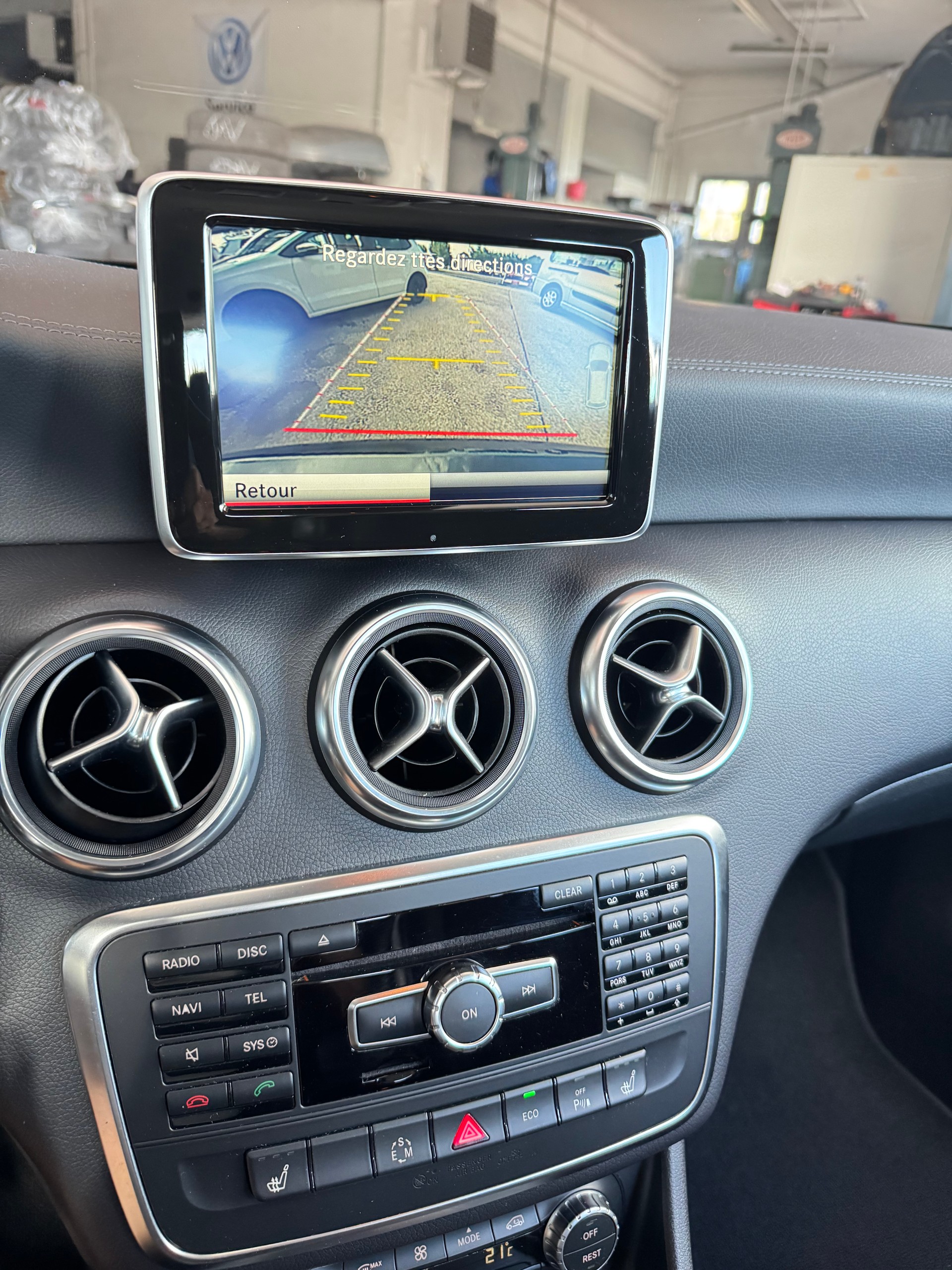 MERCEDES-BENZ A 250 AMG Line 4Matic 7G-DCT-image-12